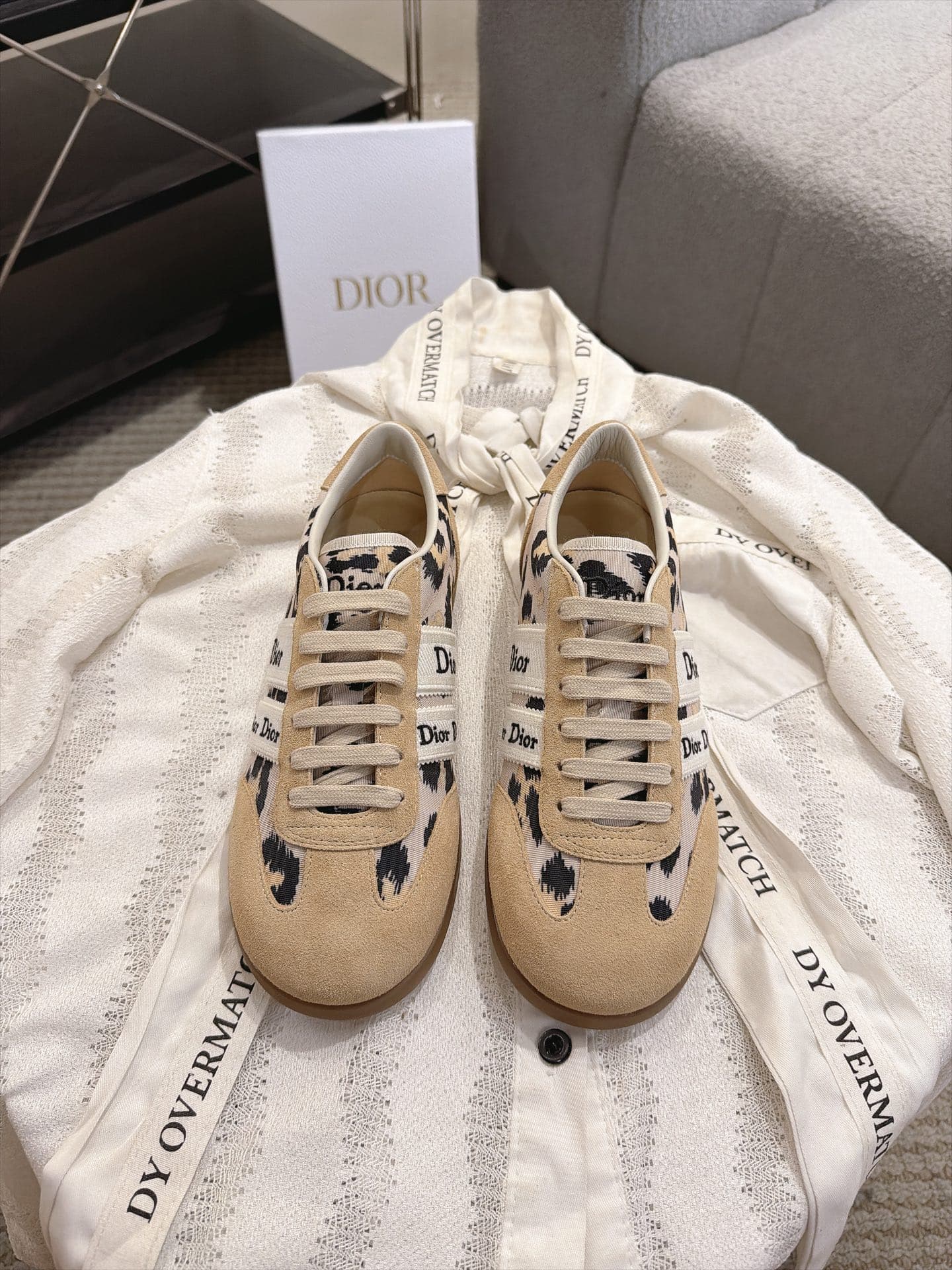 D5866 Vintage/retro Dior Ribbon lace embroidered sneakers, retro Schuhe — image 1