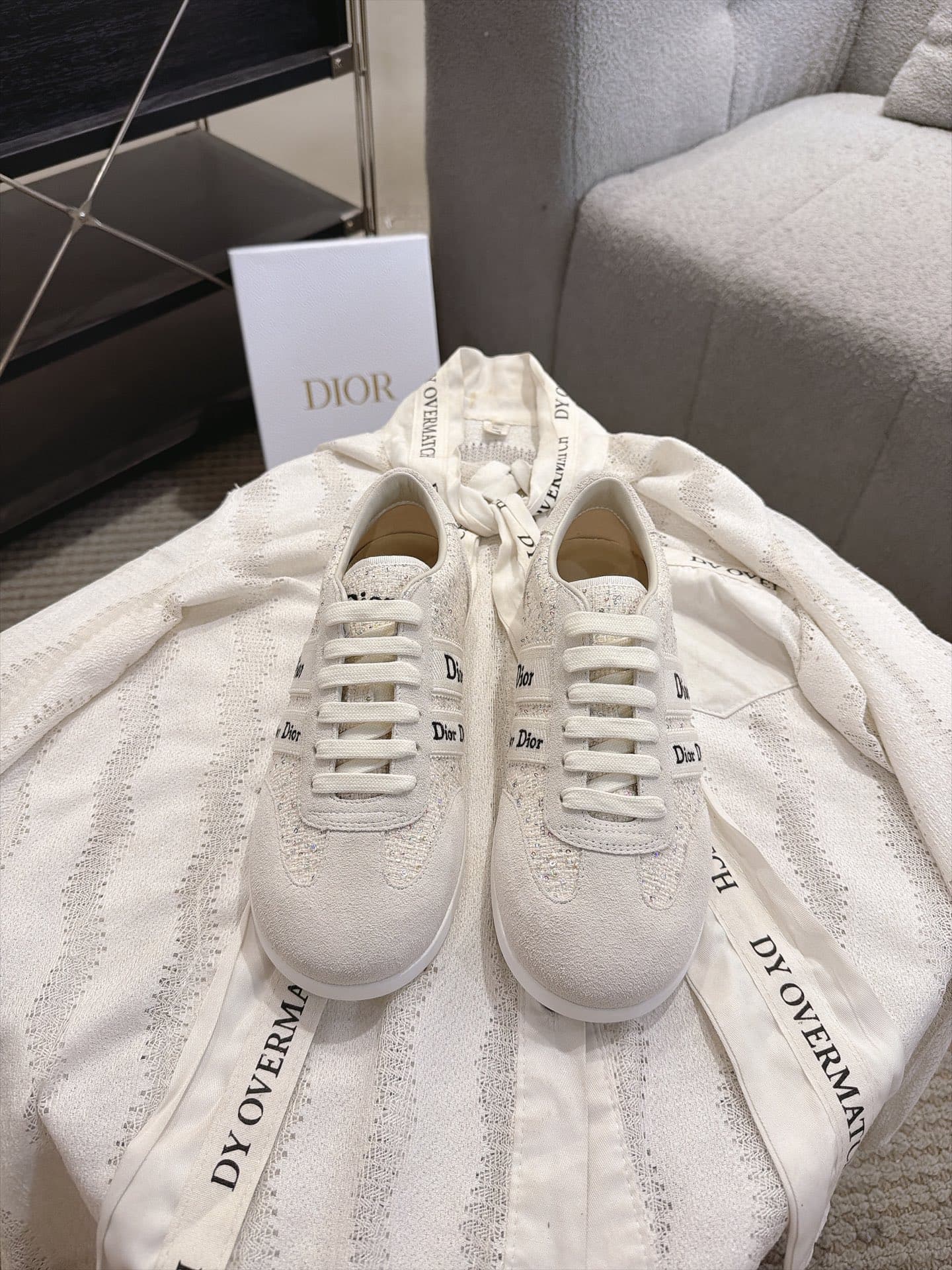 D5865 Vintage/retro Dior Ribbon lace embroidered sneakers, retro Schuhe — image 1