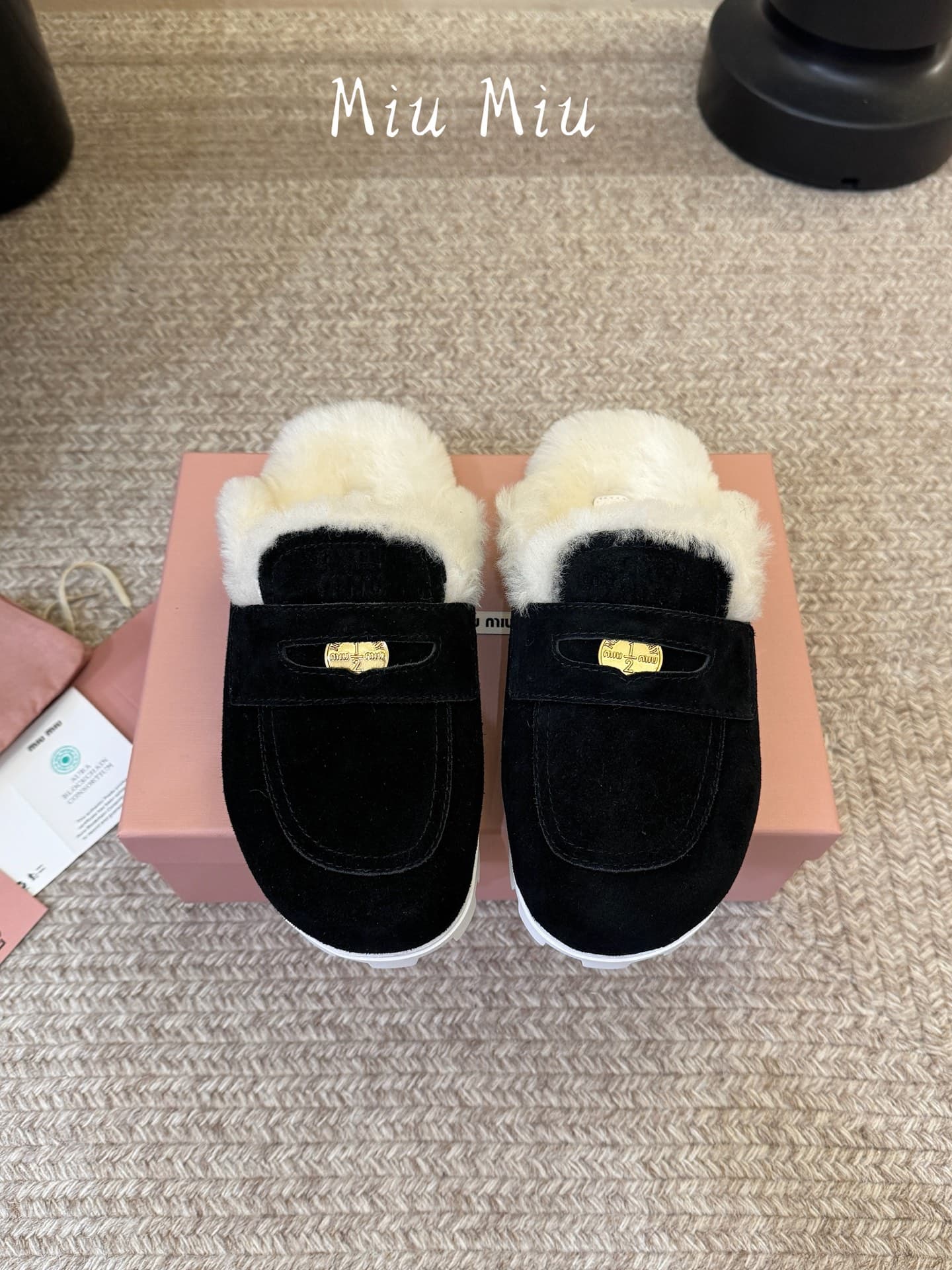 D10570 MiuMiu/缪缪’s latest popular autumn/winter boots with fur lining – semi-enclosed style — image 1