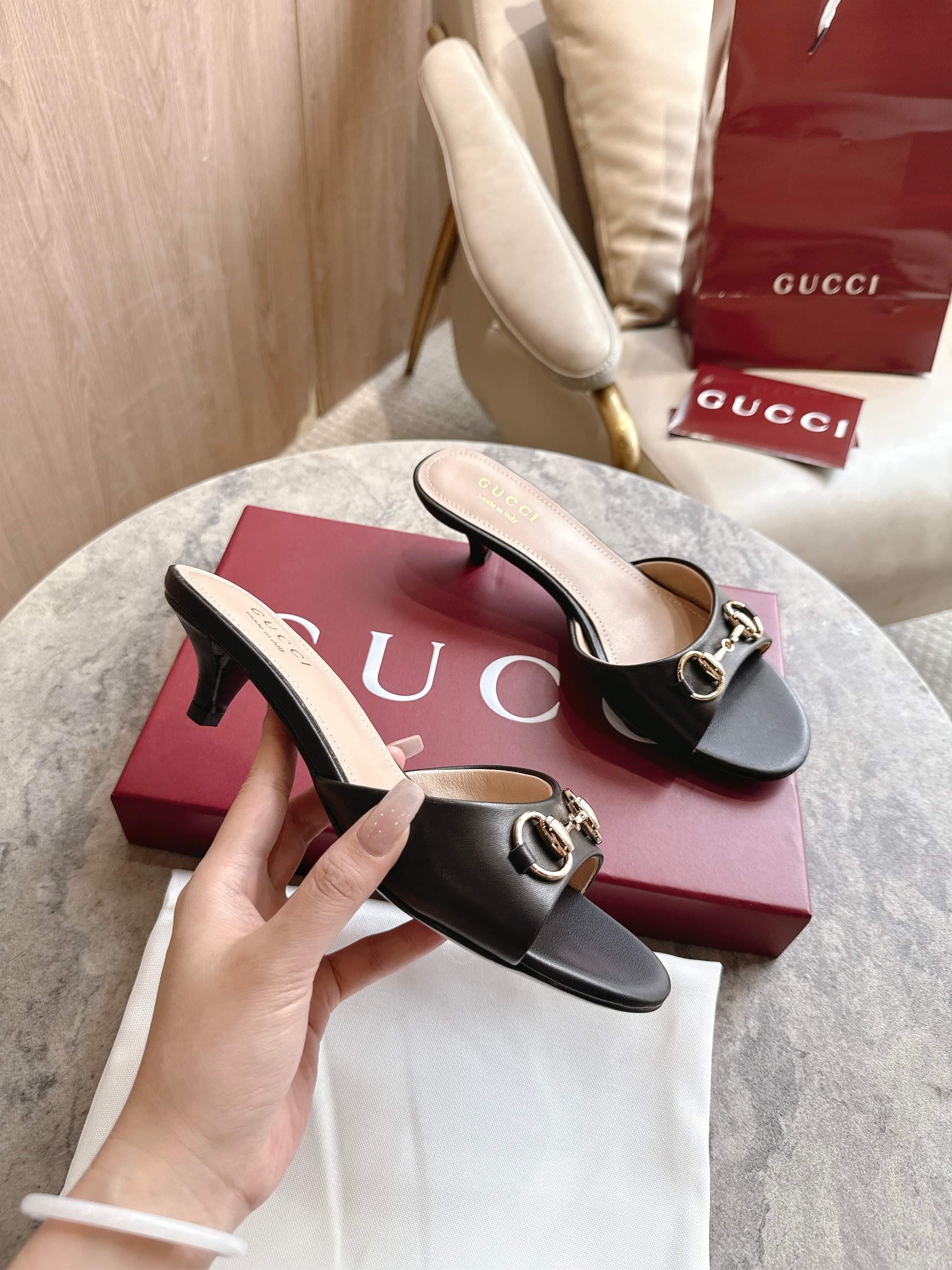 D7218 🌸💰 (Leather sole + 40) — image 1