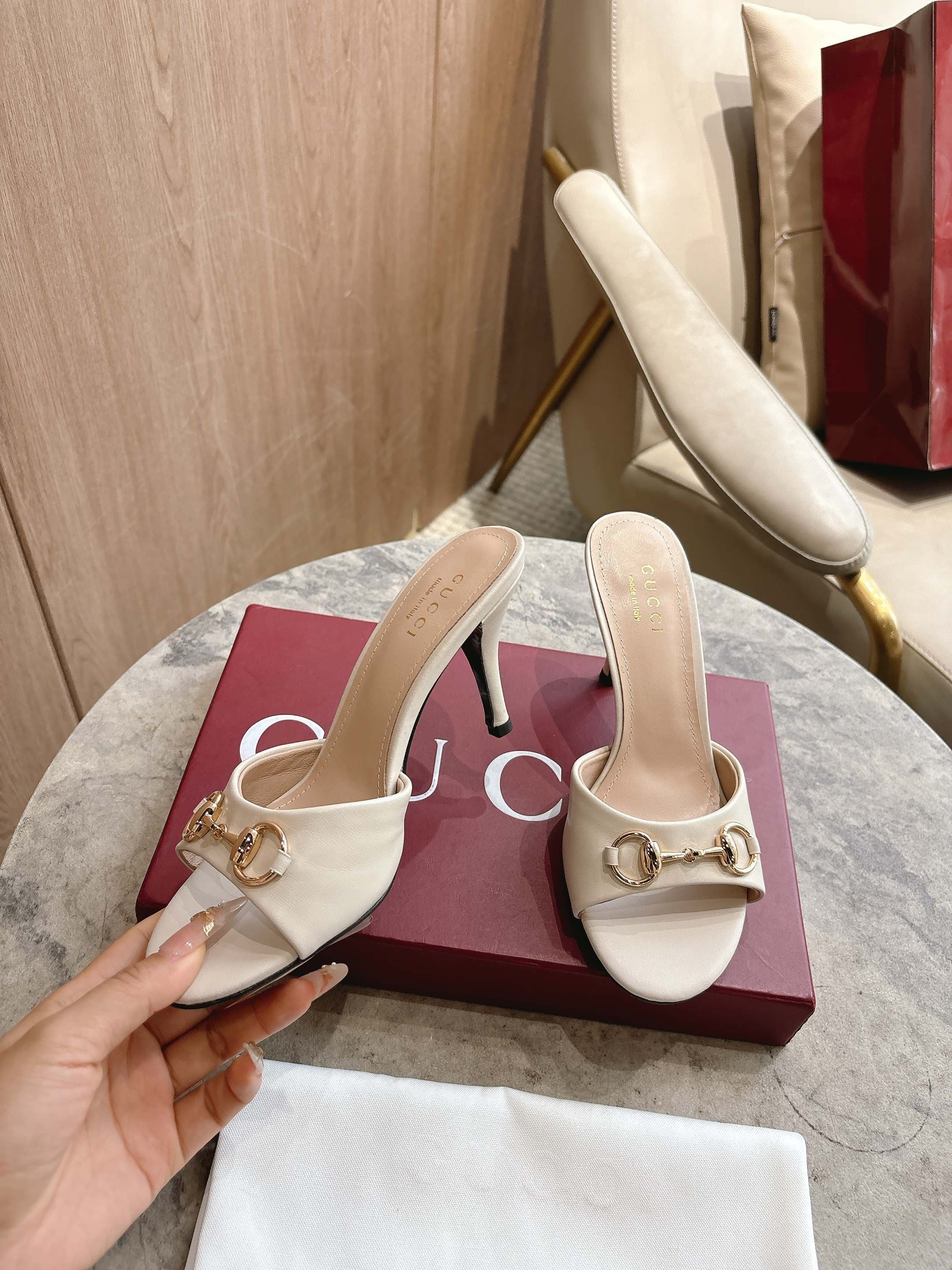 D7212 🌼💰 (Leather sole + 40) — image 1