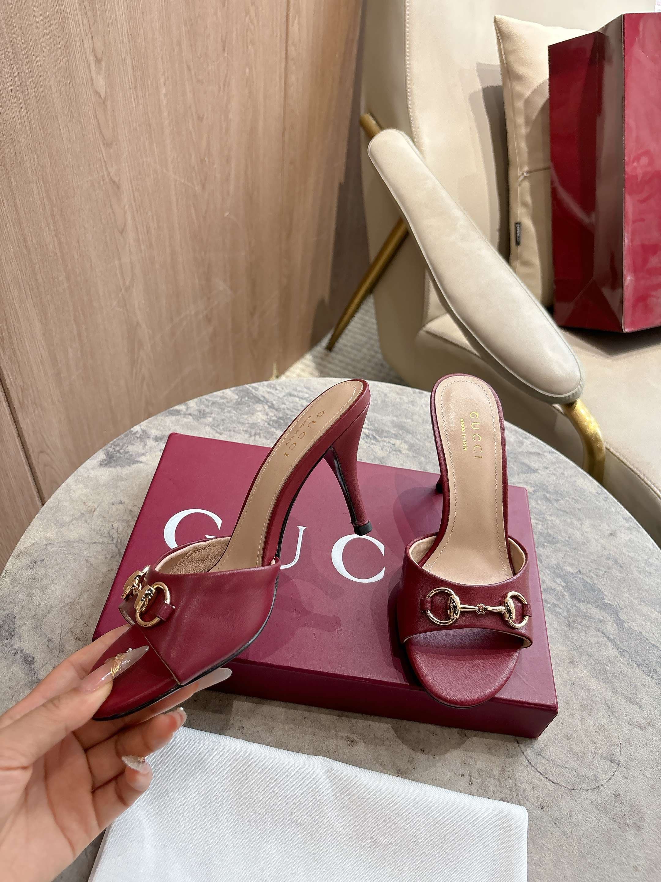 D7210 🌼💰 (Leather shoes + 40) — image 1