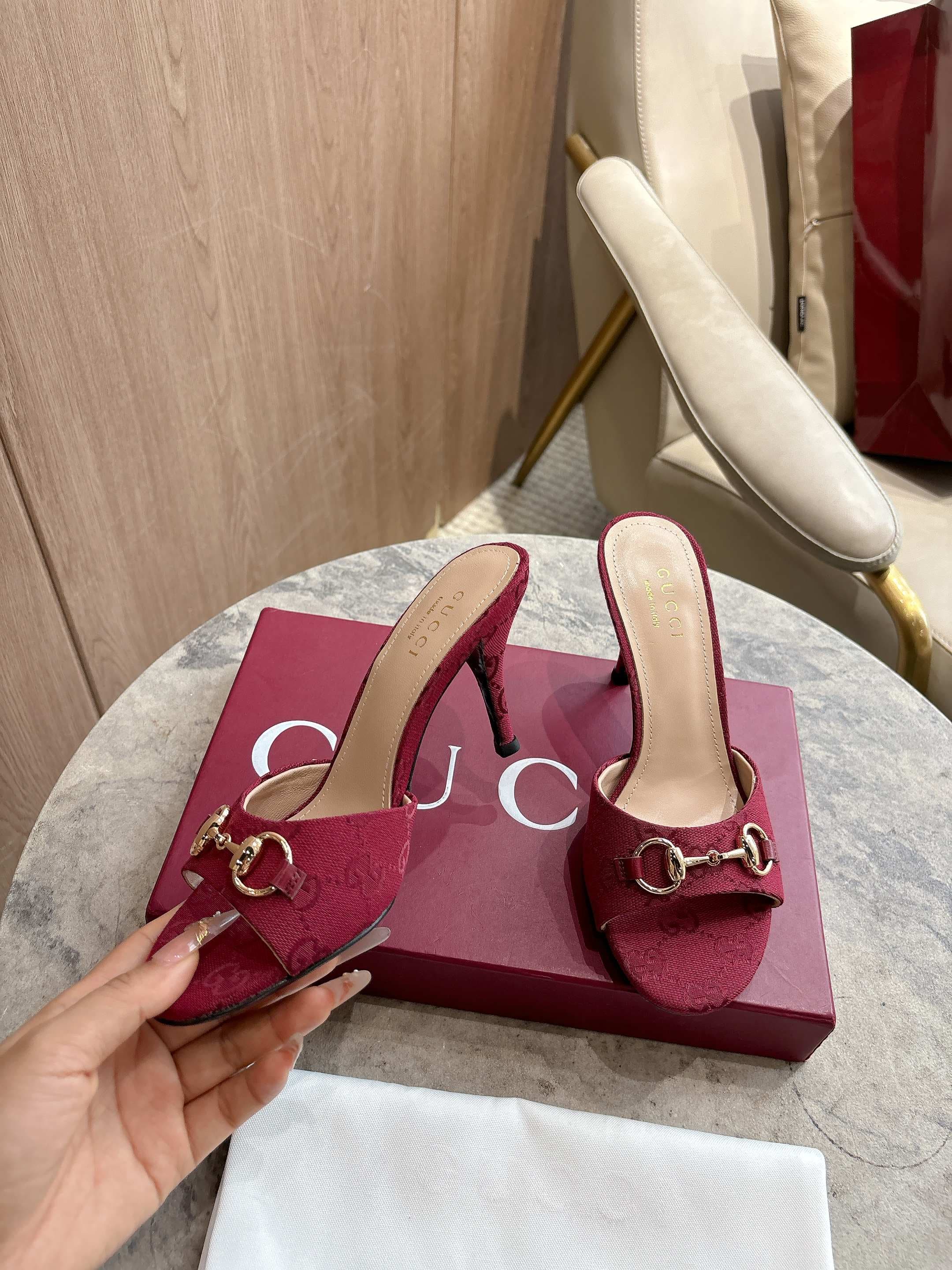 D7214 🌼💰 (Leather sole + 40) — image 1