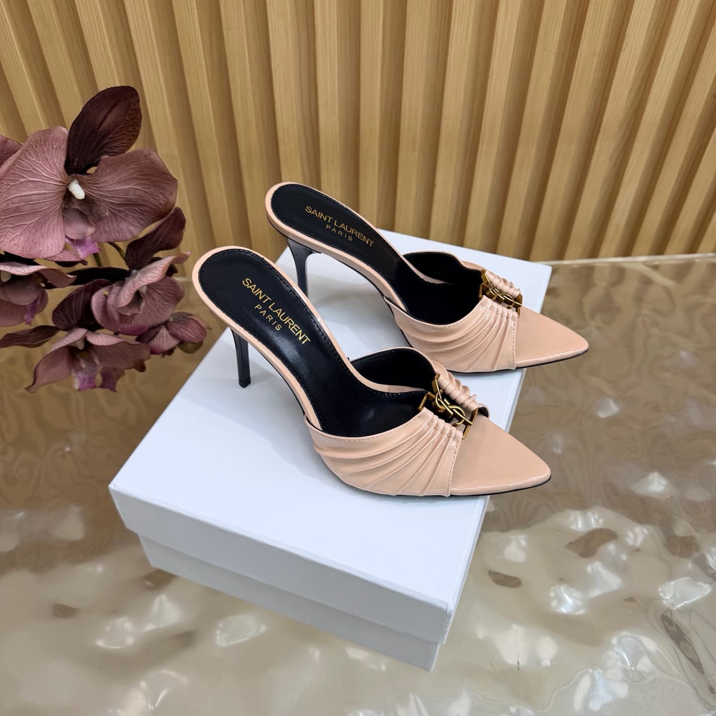 D12356 2026 Spring/Summer New Model YSL 🖤 Saint Laurent / Saint Laurent YSL slippers – an absolutely amazing and popular model of slippers! — image 1