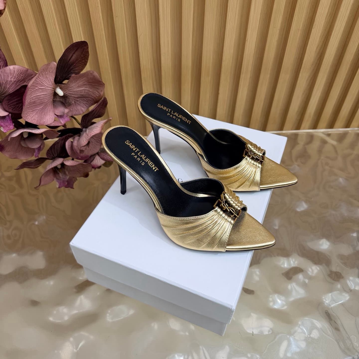 D12355 2026 Spring/Summer new model YSL 🖤 Saint Laurent / Saint Laurent YSL slippers – an absolutely amazing and popular pair of slippers! — image 1