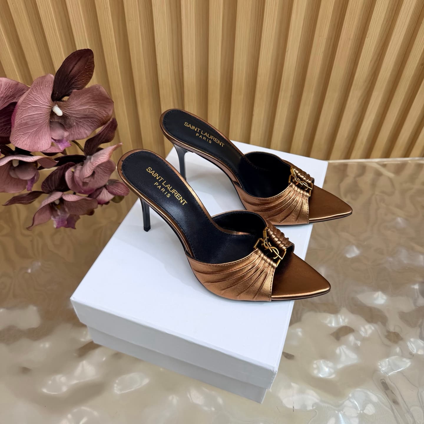 D12354 2026 Spring/Summer new model YSL 🖤 Saint Laurent / Saint Laurent YSL slippers – an absolutely amazing and popular pair of slippers! — image 1