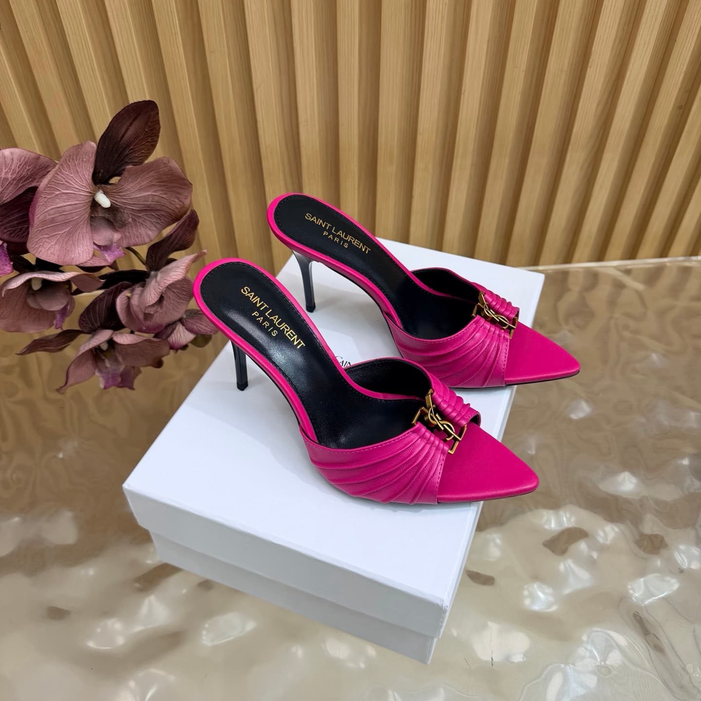D12350 2026 Spring/Summer new model YSL 🖤 Saint Laurent / Saint Laurent YSL slippers – an absolutely amazing and popular pair of slippers! — image 1