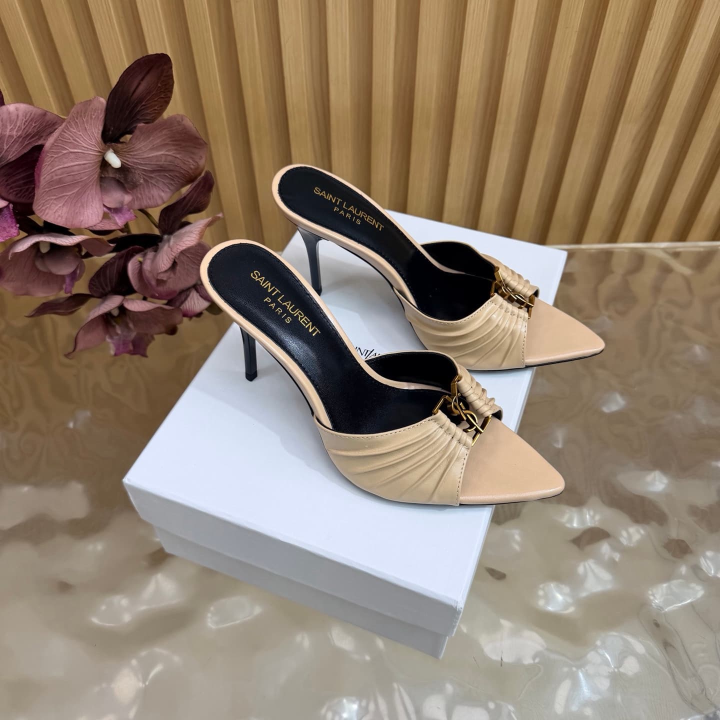 D12349 2026 Spring/Summer new model YSL 🖤 Saint Laurent / Saint Laurent YSL slippers – an absolutely amazing and popular pair of slippers! — image 1