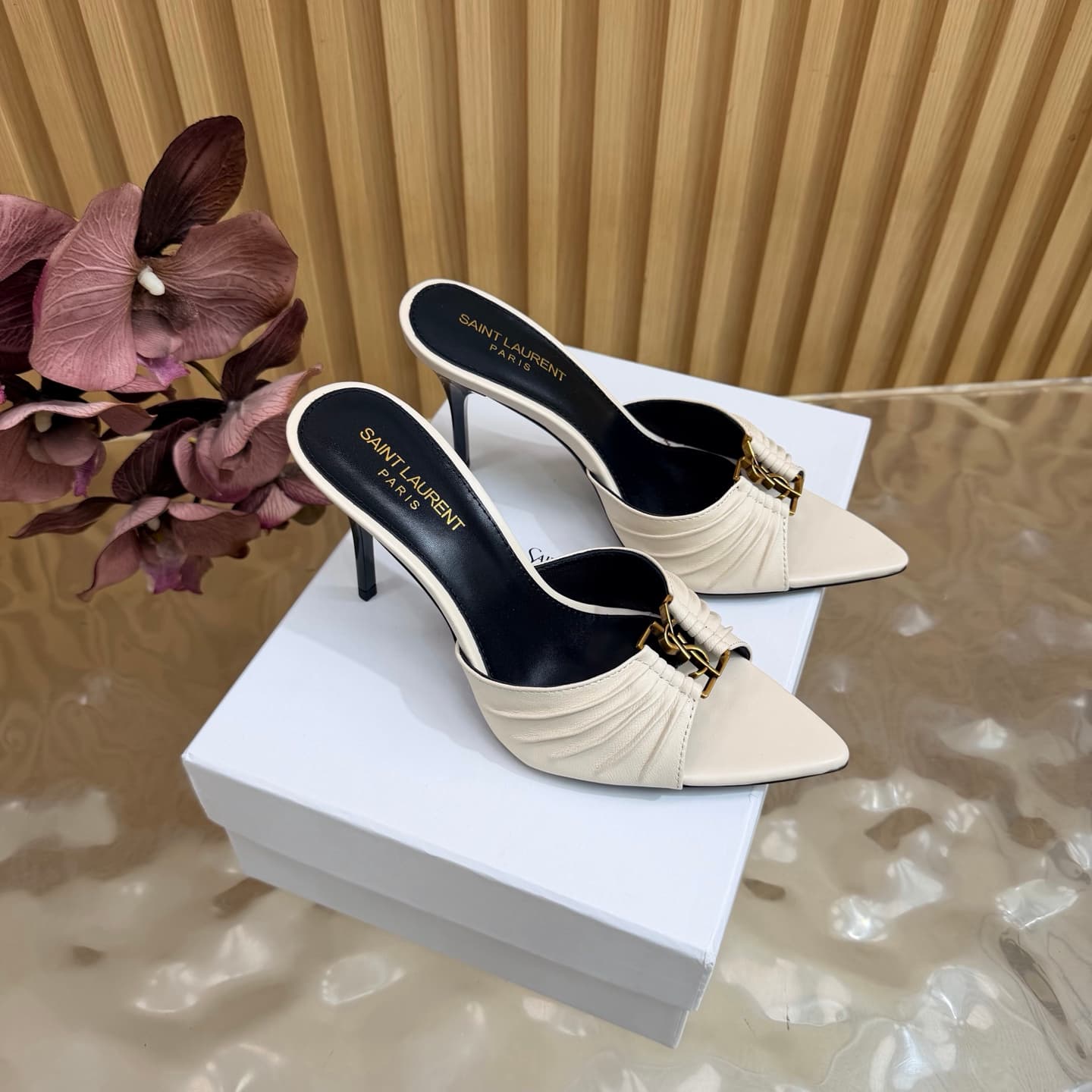 D12344 2026 Spring/Summer New Model YSL 🖤 Saint Laurent / Saint Laurent YSL slippers – an absolutely amazing and popular pair of slippers! — image 1
