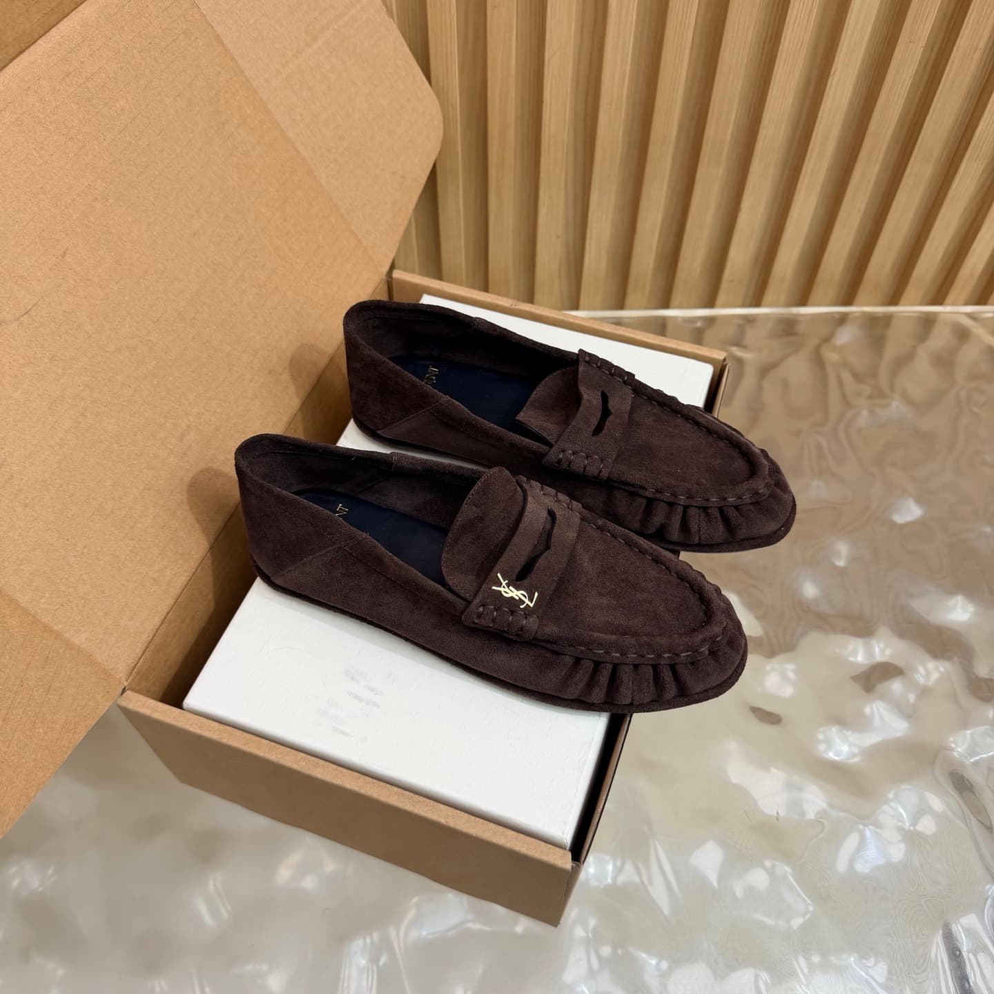 D12147 - Top-quality — image 1