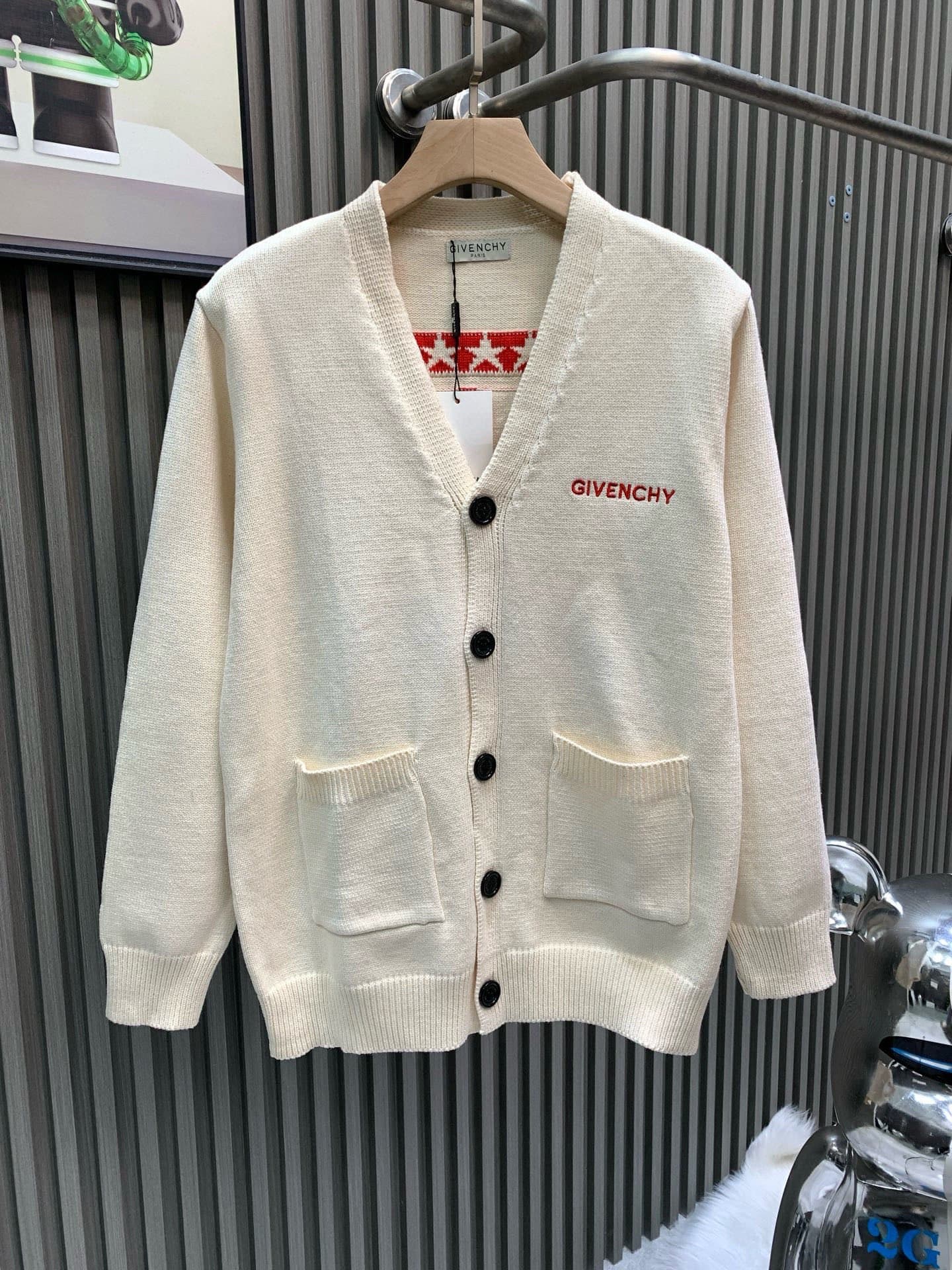 C10254 🀄️ Givenchy Gucci — image 1