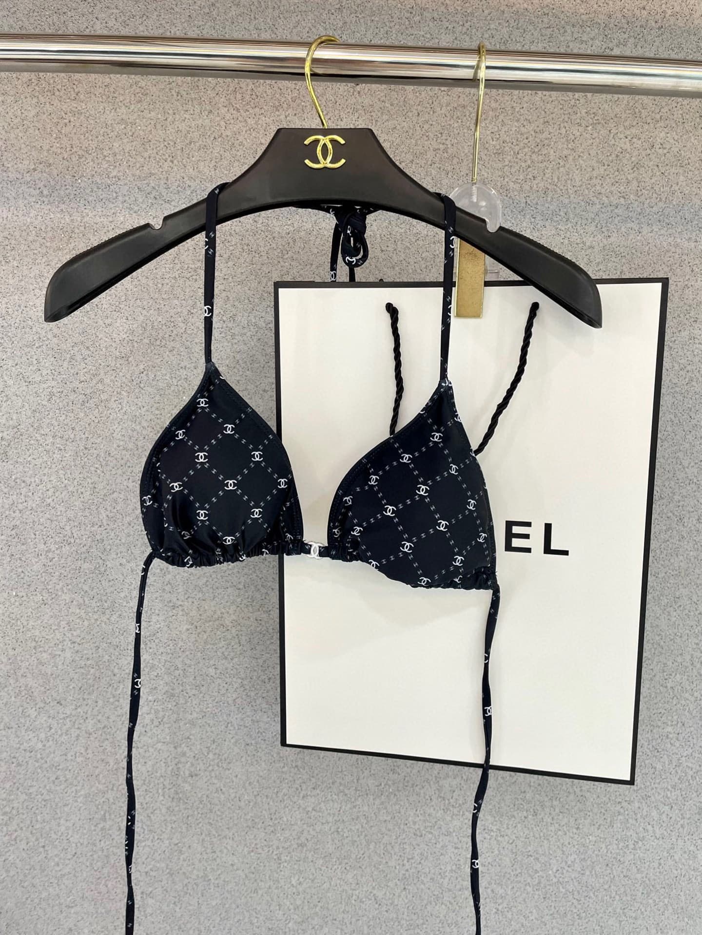 C24921 Chanel swimsuits: Chanel’s new bikinis 👙❤️😍🥰 – suitable for various swimming scenarios 🏊♀️ At the beach, swimming pools, hot springs, water parks, and rafting trips – all are great options 😌 They can be worn both as underwear and outerwear as well — image 1