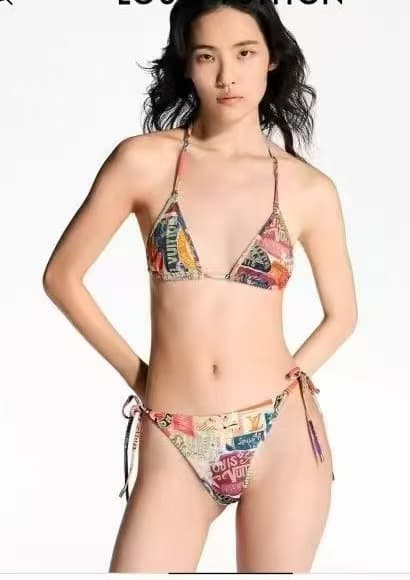 C24887 Lv swimsuit – Lv’s new bikini 😍🥰 is suitable for various swimming scenarios 🏊♀️. It can be used at the beach, swimming pools, hot springs, water parks, and for rafting activities 😌. It can also be worn with inner clothing. The one-piece design cov — image 1