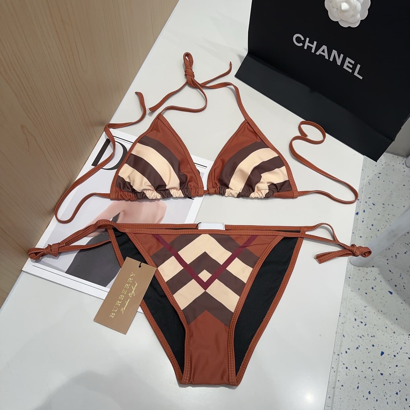 C24865 Burberry swimsuits — image 1