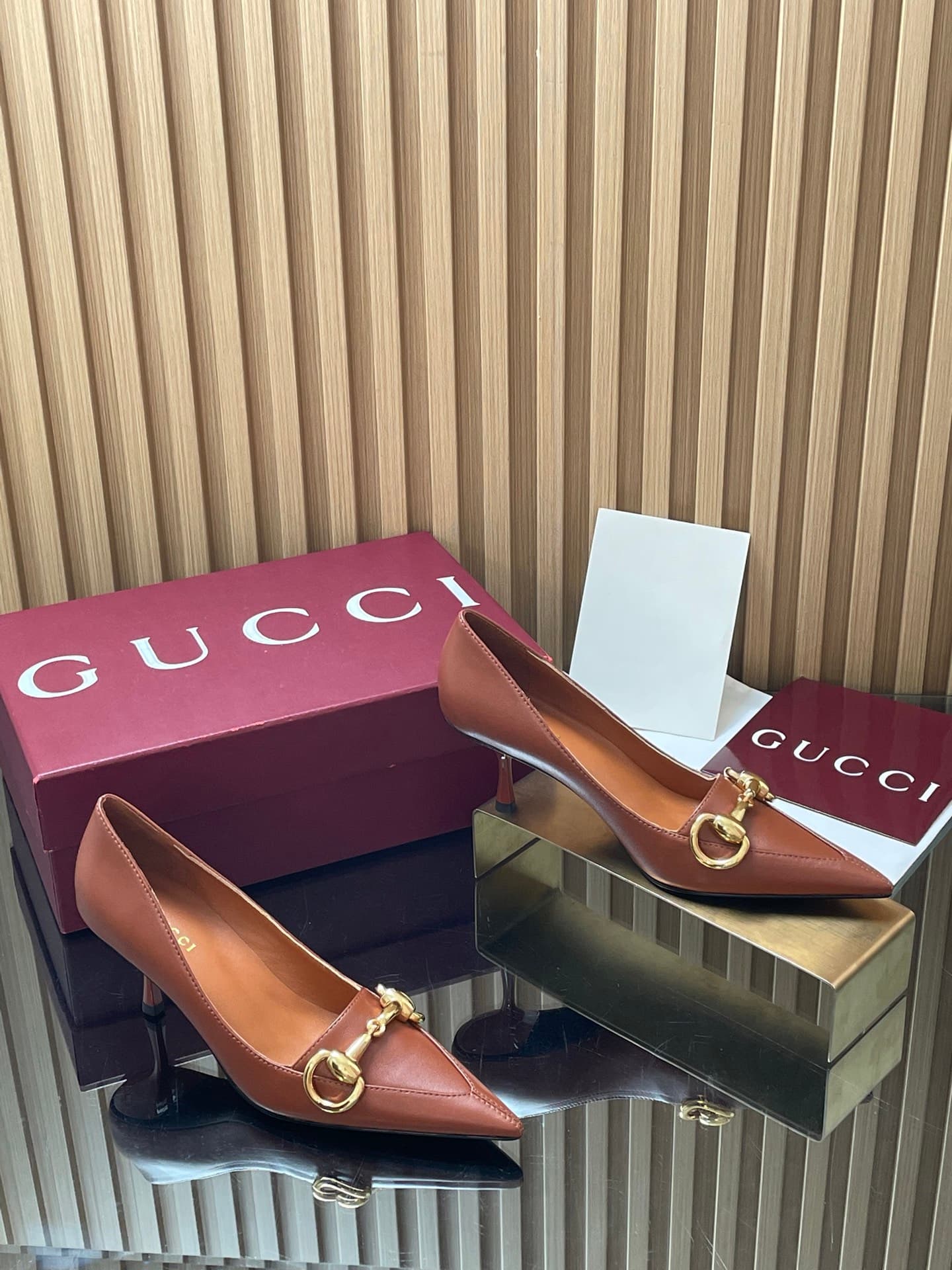 D6881 GuCC High-End Collection 2026 Spring/Summer Boulevard Early Autumn Series First Release, New Design 🆕 High heels, large size with horse buckle fastenings, low-toe style, tall heels, elegant women’s shoes 🔥 Authentic original quality! Every detail is — image 1