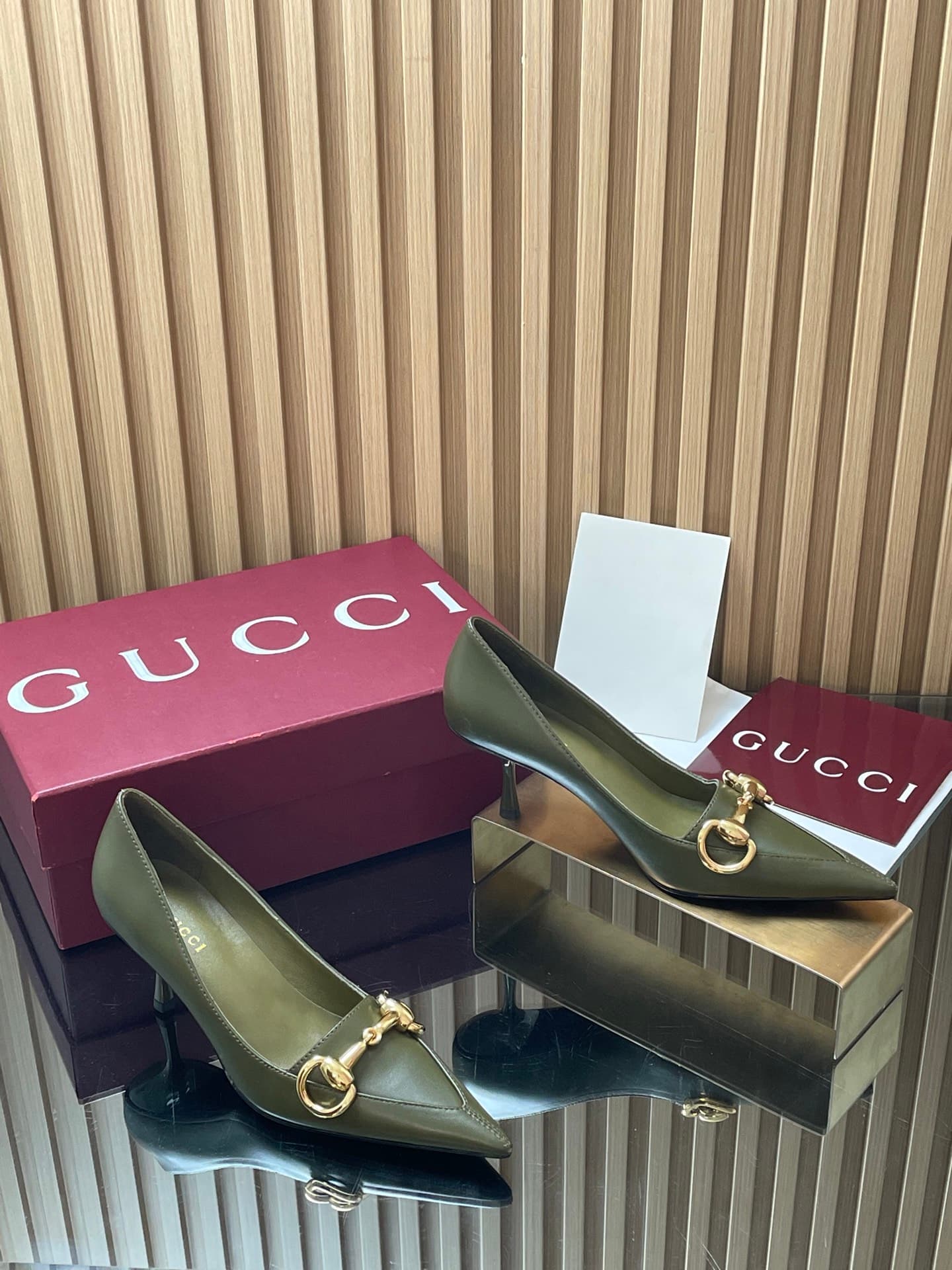 D6879 GuCC High-End Collection 2026 Spring/Summer Boulevard Early Autumn Series First Release, New Design 🆕 High heels, large size with horse buckle, low heel, stylish high heels for women 🔥 Authentic original quality! Every detail is carefully crafted, c — image 1