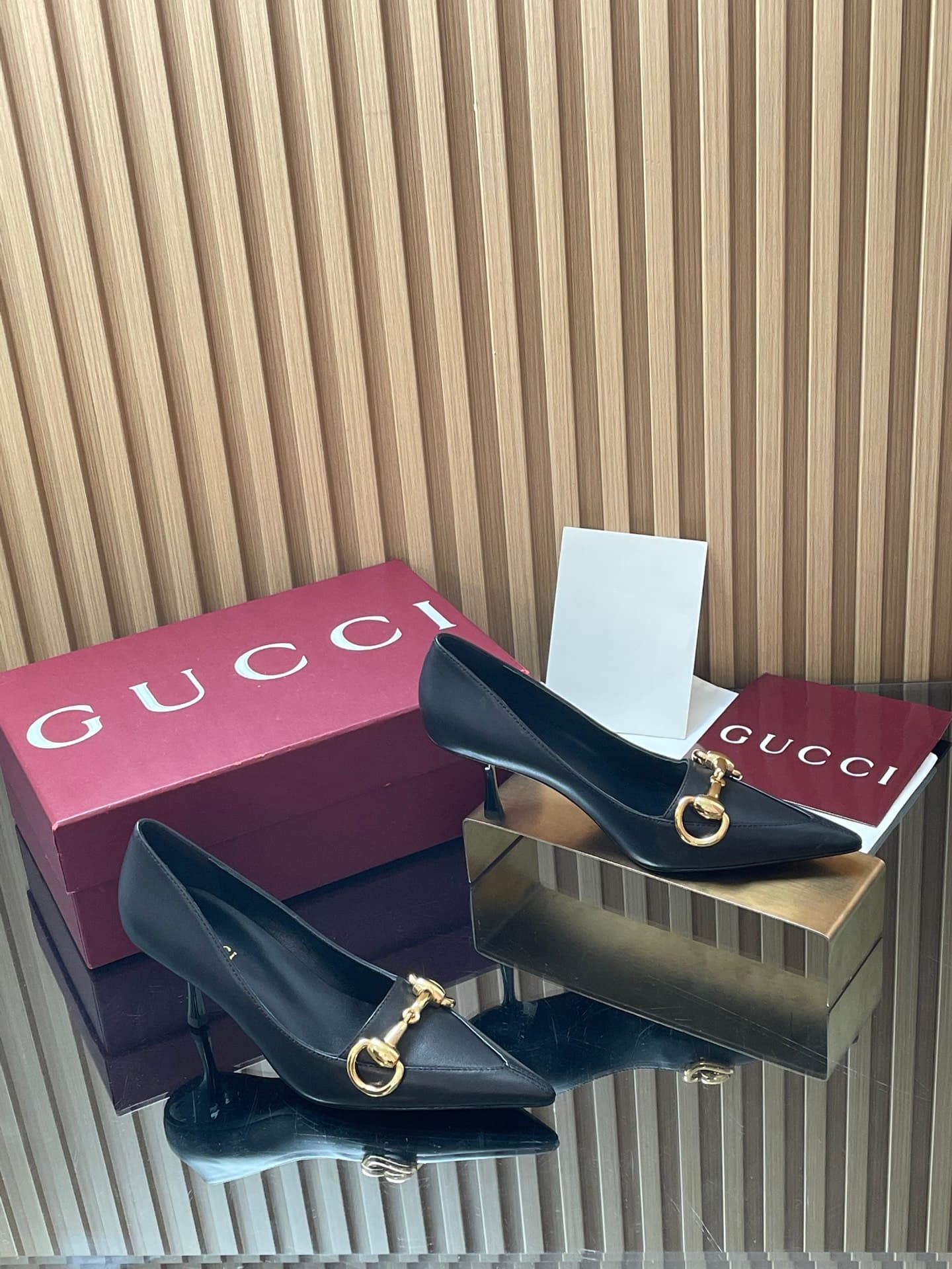 D6877 GuCC High-End Boutique 2026 Spring/Summer Boulevard Early Autumn Collection’s first model – new design 🆕 High heels, large horse buckle straps, low heel shoes, tall heels, stylish women’s shoes 🔥 Authentic original quality! Every detail is carefully — image 1