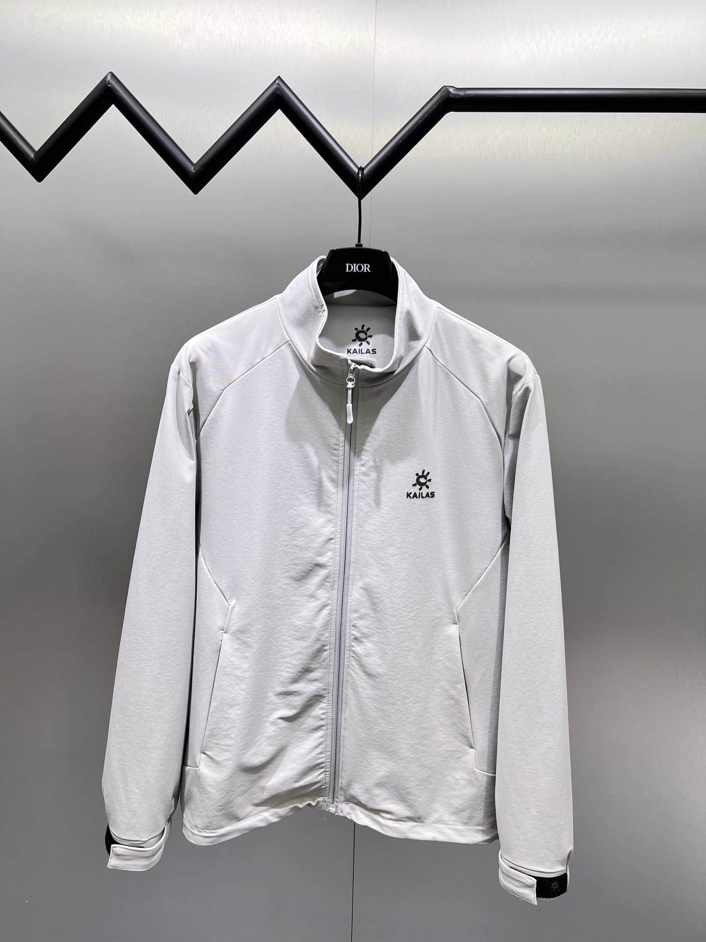 C10285 Kailas🌟 Stand-up Jacket 🔥 Available on the official website ✨ A must-have item. High-end customization – the quality can withstand any test. It gives you a unique wearing experience! All items go through strict selection processes, using original m — image 1