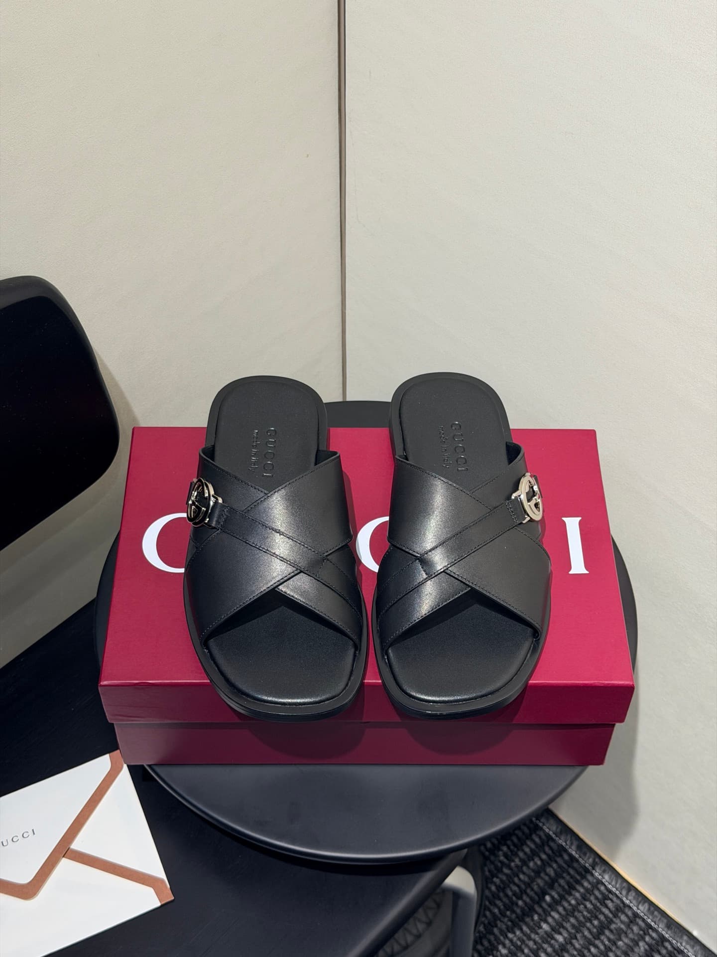 D7063 Men’s sandal shoes, crossed slippers — image 1