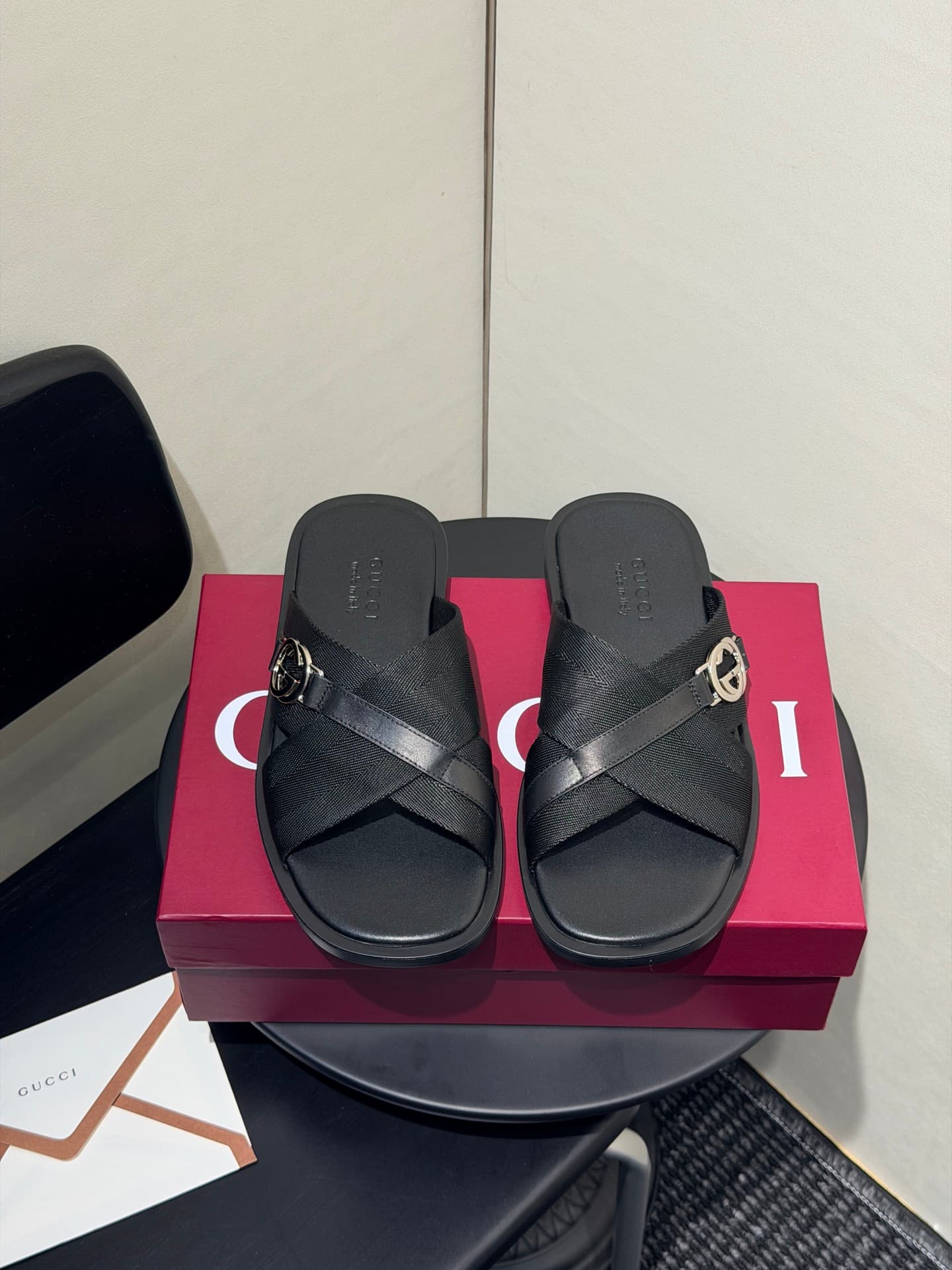 D7061 Men’s sandal shoes, crossed slippers — image 1