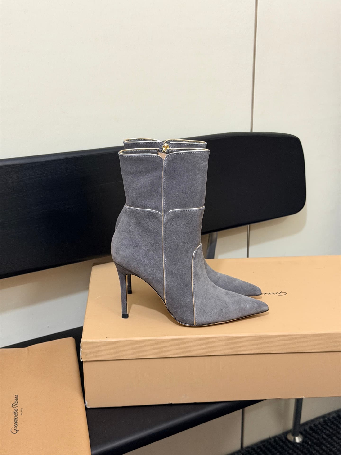 D8787 High-version products are produced in factory. — image 1