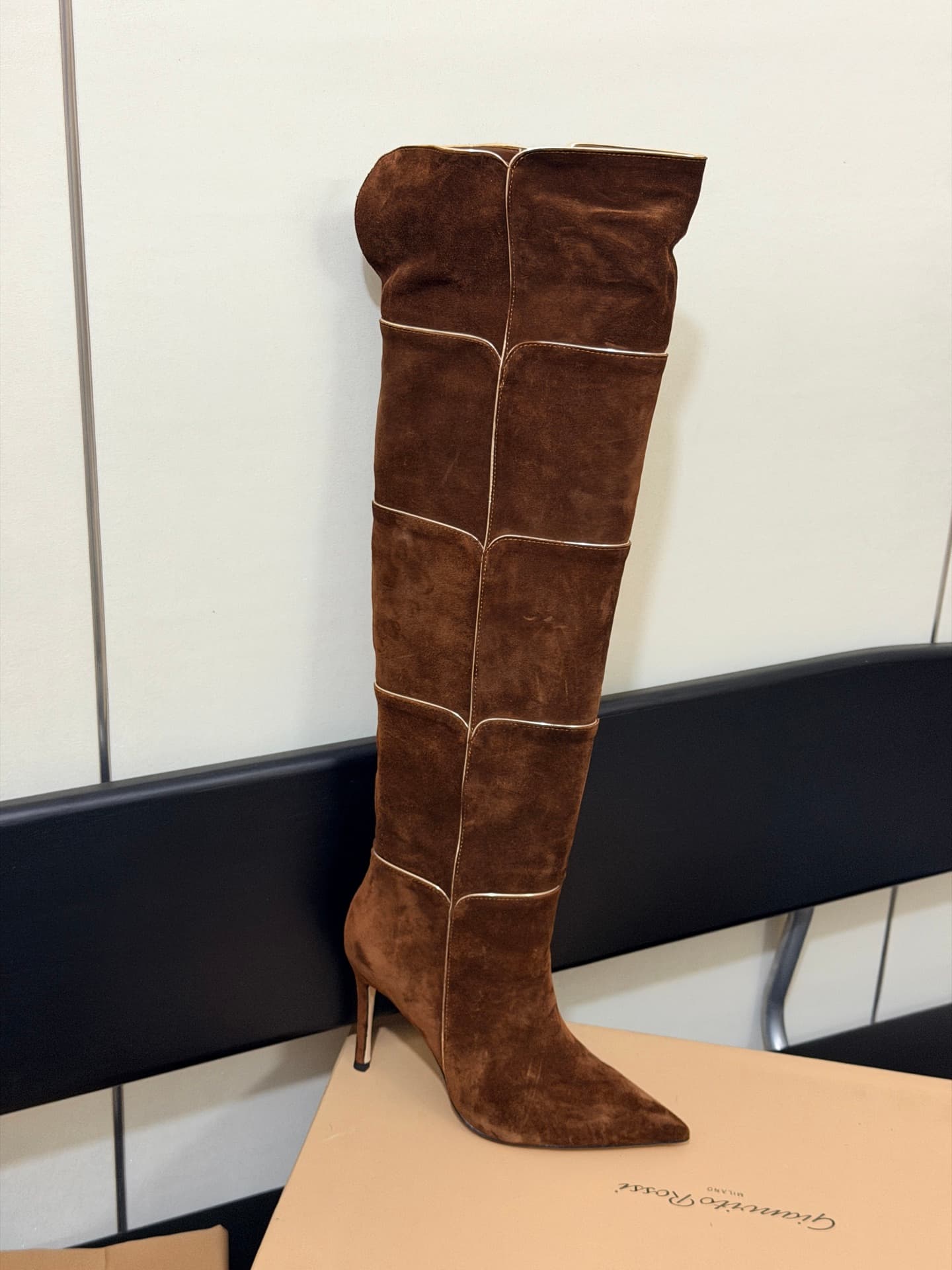 D8797 High-version products are manufactured — image 1