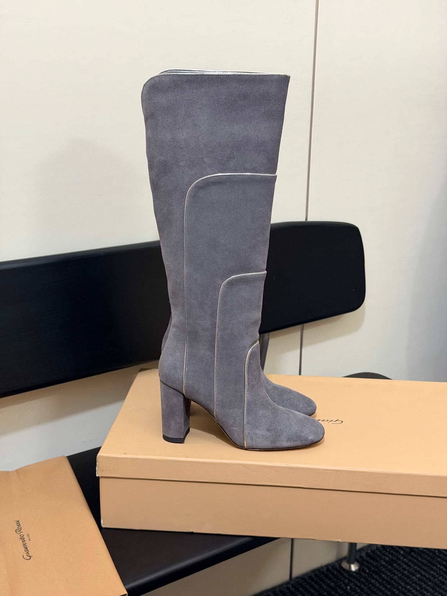 D8793 High-version products are produced in factories — image 1
