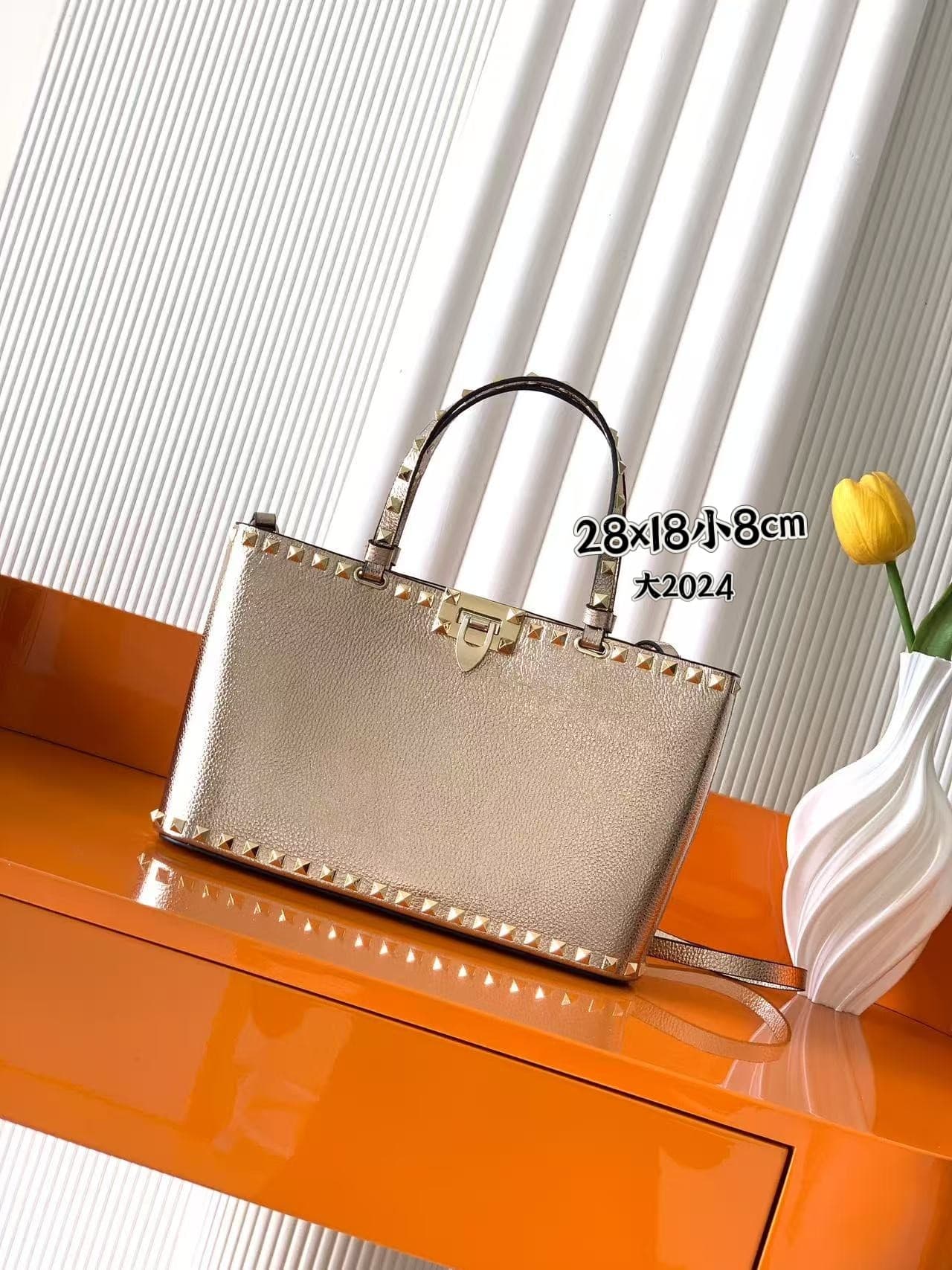C8221 New products launched (large size) — image 1