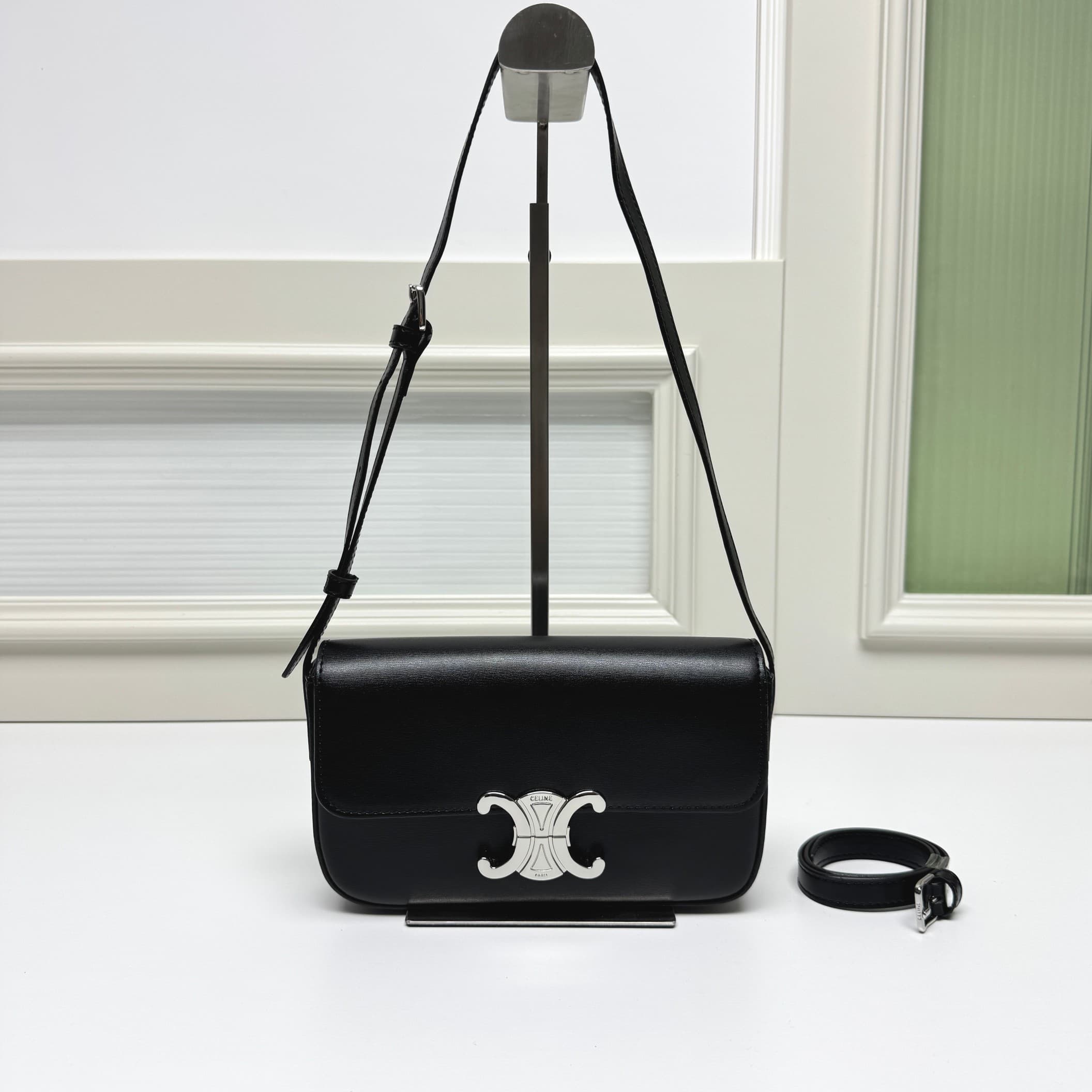 C434 Triomphe Triumph Arch underarm bag — image 1