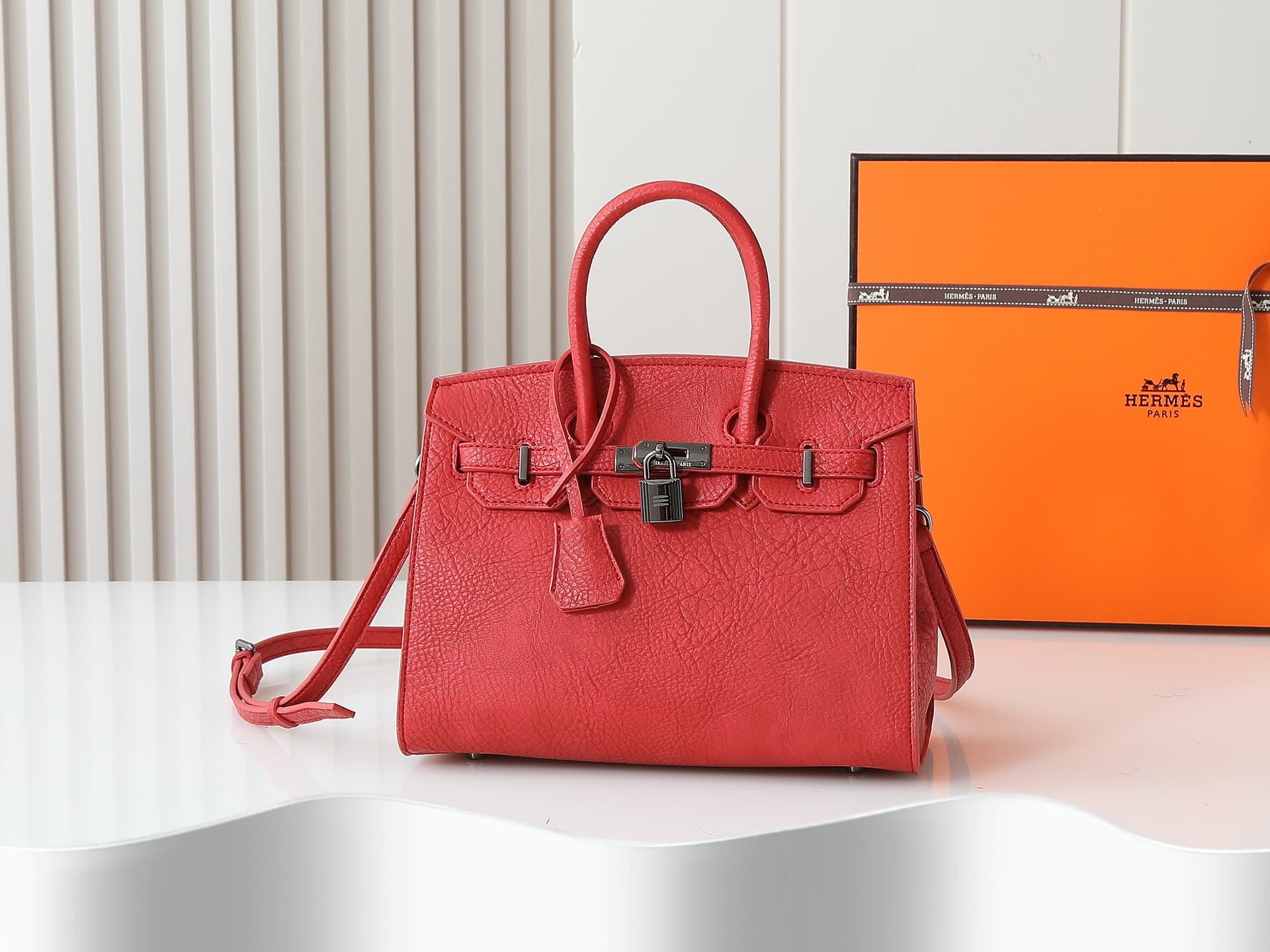 C4831 The upgraded version of the new 11925 model features the Hermès platinum elephant pattern: red color. It is a high-end women’s casual briefcase, designed for crossbody use. The craftsmanship is extremely delicate and elegant. It comes in a bag made — image 1