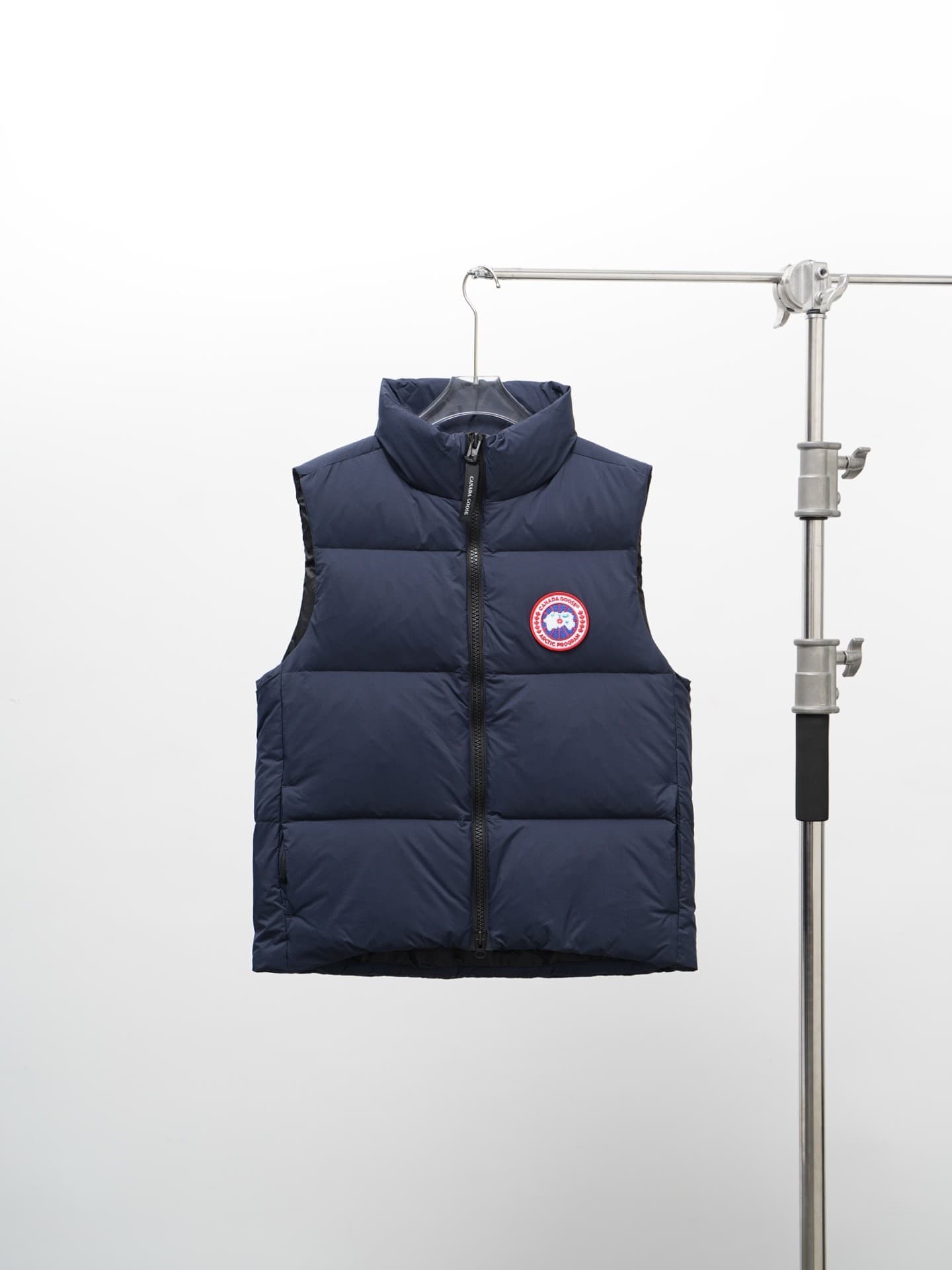 C11066 Canada Goose, Lawrence Down Vest (High Version) — image 1