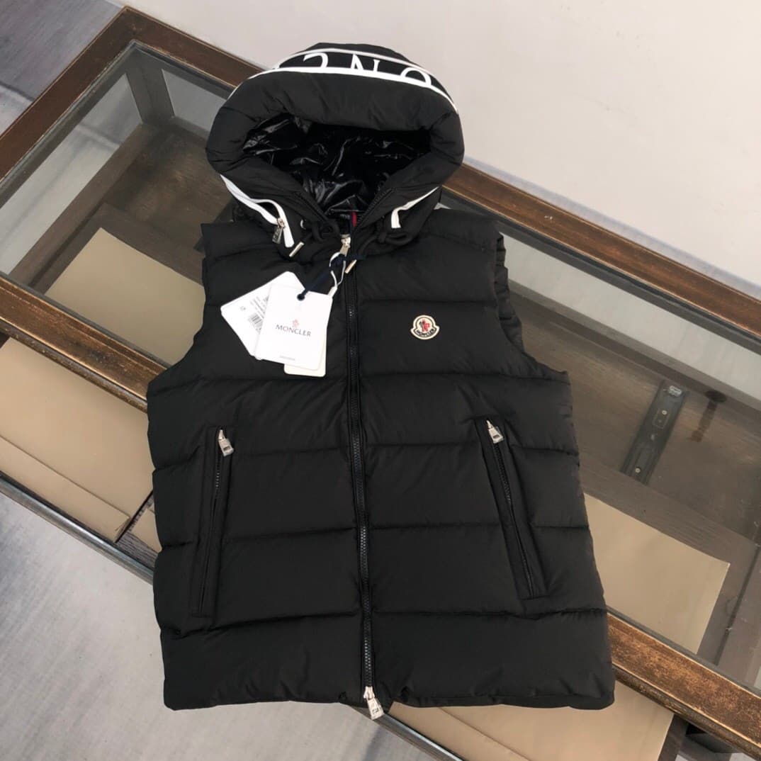 C11084 Moner 25 – New models for autumn and winter! Fashionable down fabric! The 100 model features a polyester material that offers excellent waterproofing and breathability. The fabric feels soft, smooth, and shiny. The filling material contains white d — image 1