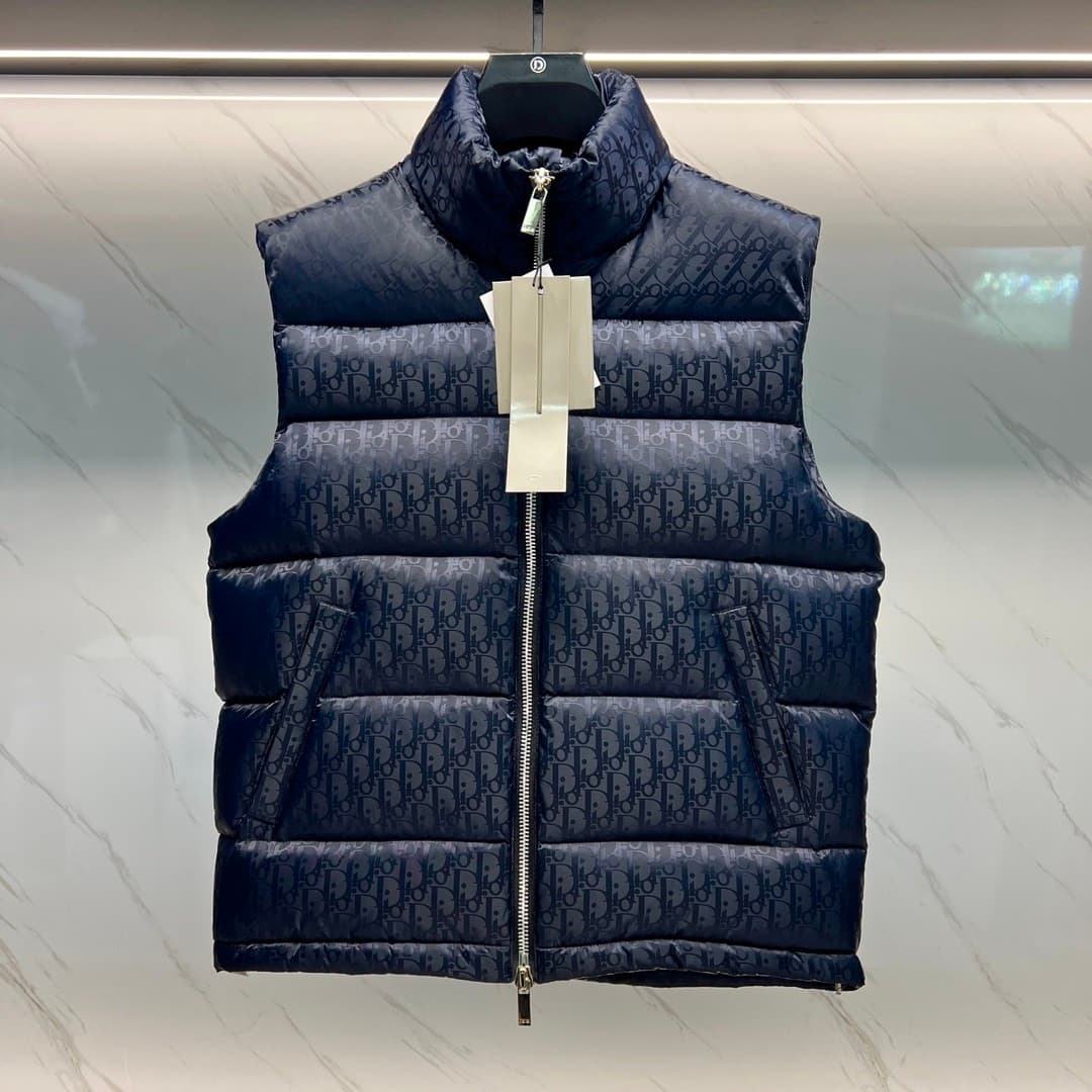 C11057 2025 new autumn/winter models 🆕 Down jackets. Original 1 and 1: custom metal accessories imported directly. Welcome to the store for comparison. Absolutely high quality. Made with top-quality 95 white duck down – ultra soft, fluffy and full of feat — image 1