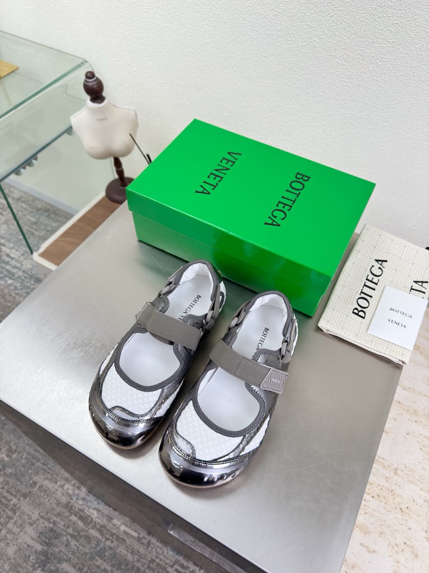 C174 Marijan BV Orbit Flash Sports Shoes