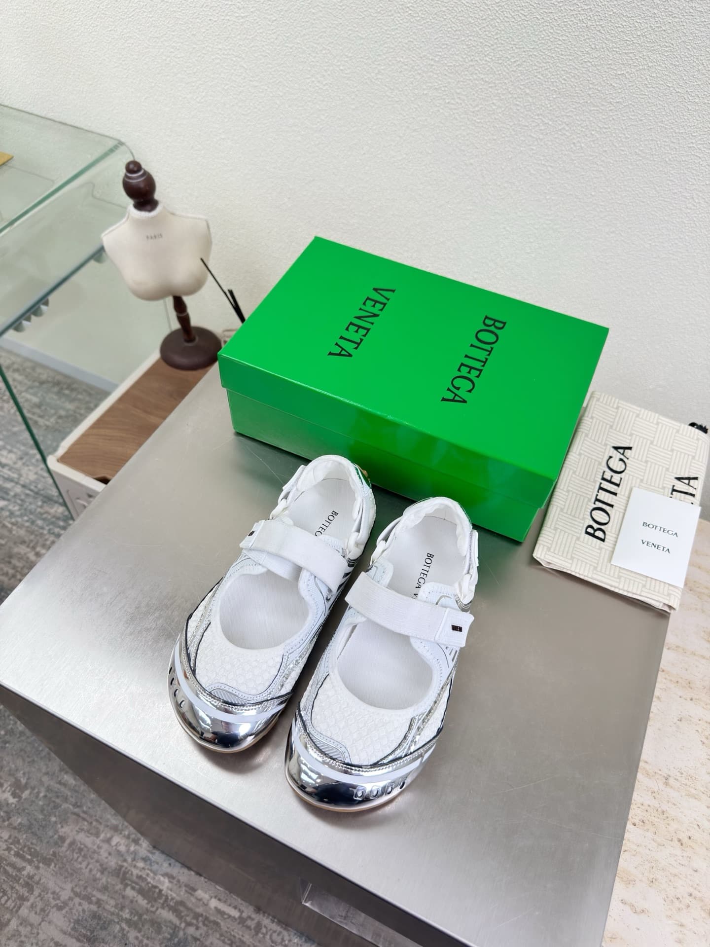 C173 Men’s and women’s Mary Jane BV Orbit Flash sneakers — image 1