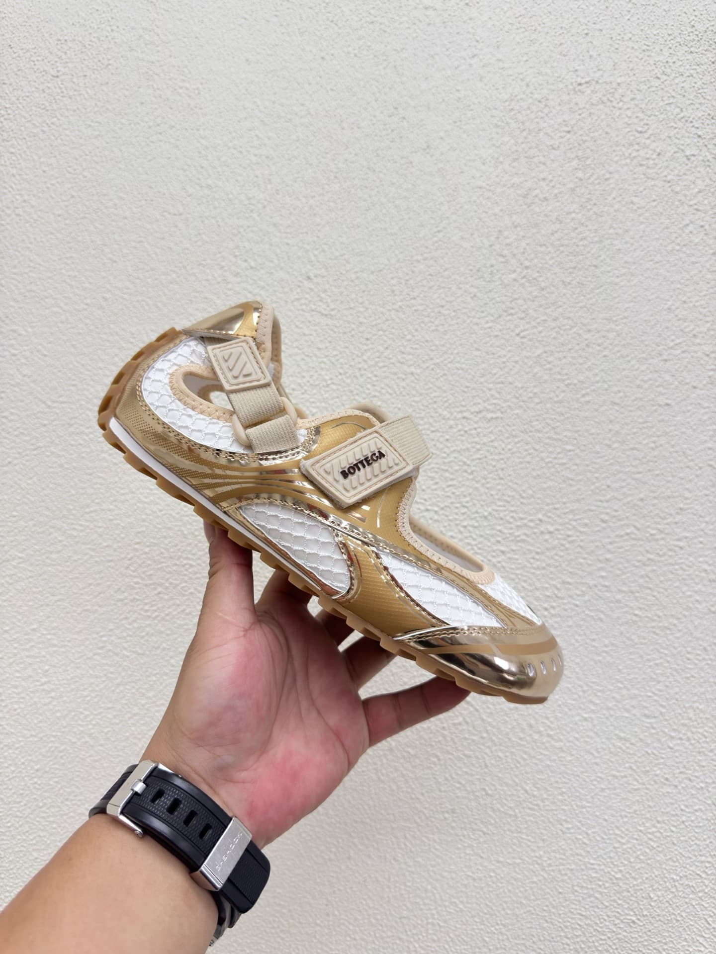 C171 BV Orbit Mary Jane Sneakers