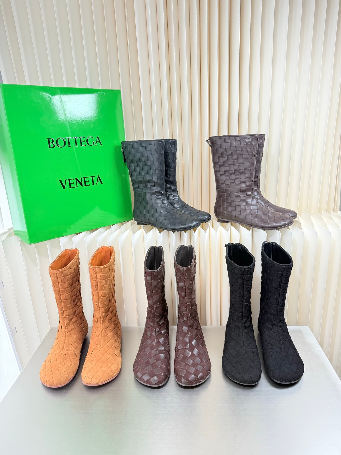 D13721 Hand-woven BV Atomic flat-toe round-toe short boots — image 1