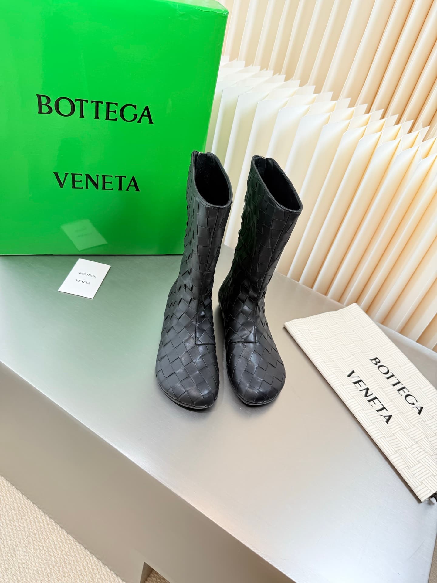 D13717 Hand-woven BV Atomic flat-topped, round-toe short boots — image 1