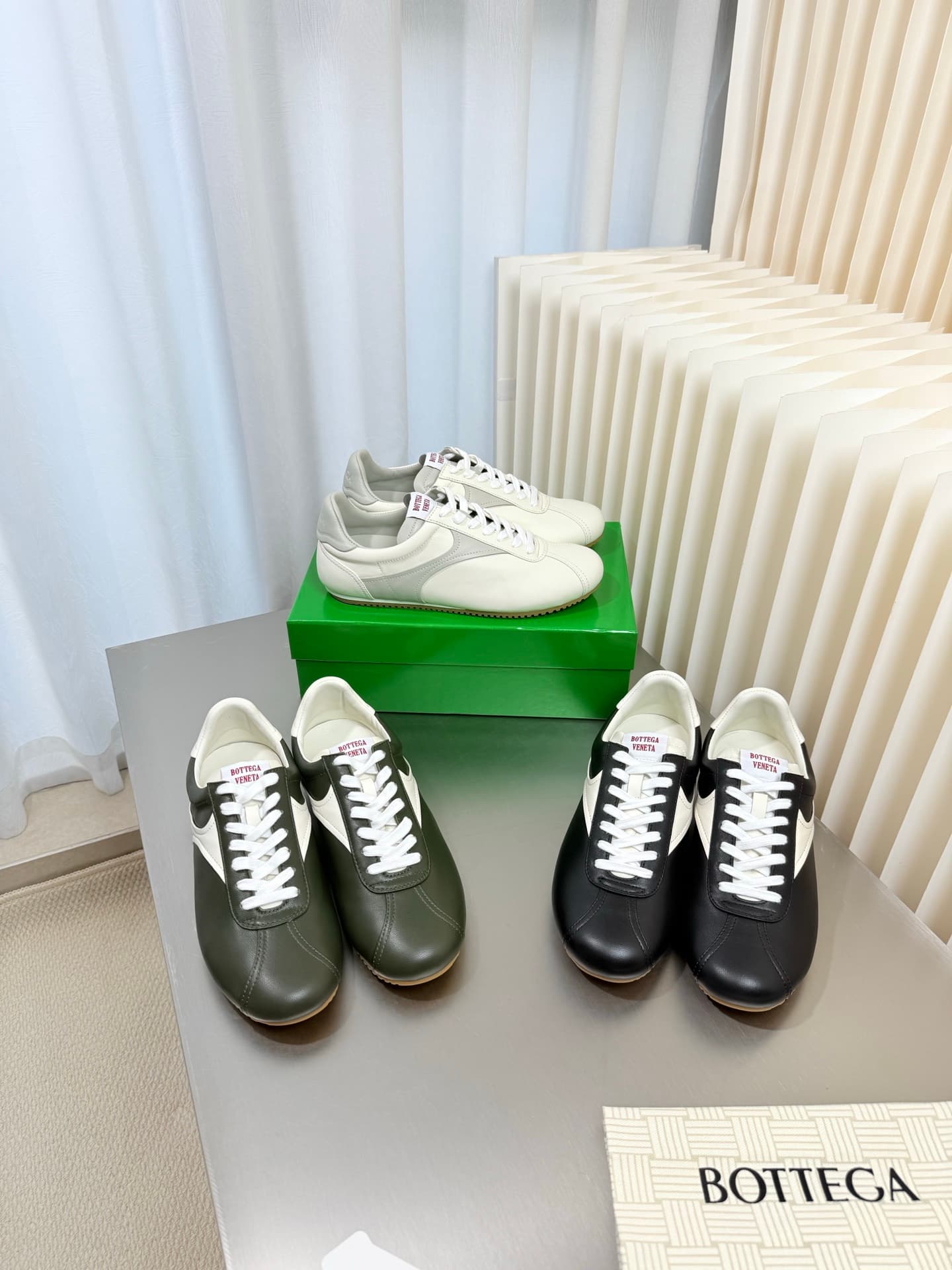 D13731 BV men’s and women’s shot sports shoes — image 1