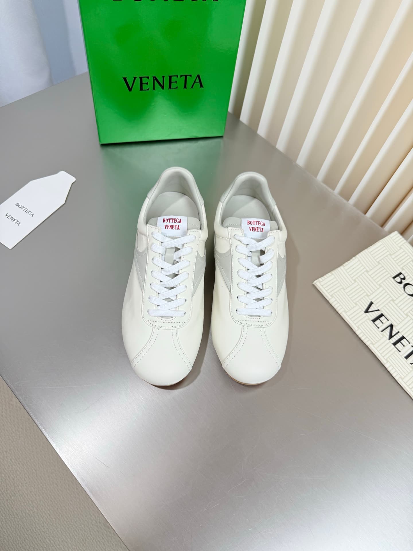 D13729 BV men’s and women’s shot sneakers — image 1