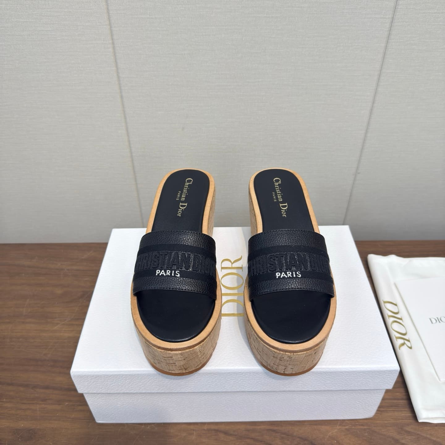 D5760 Dior 26ss – New spring/summer slip-ons with thick soles — image 1