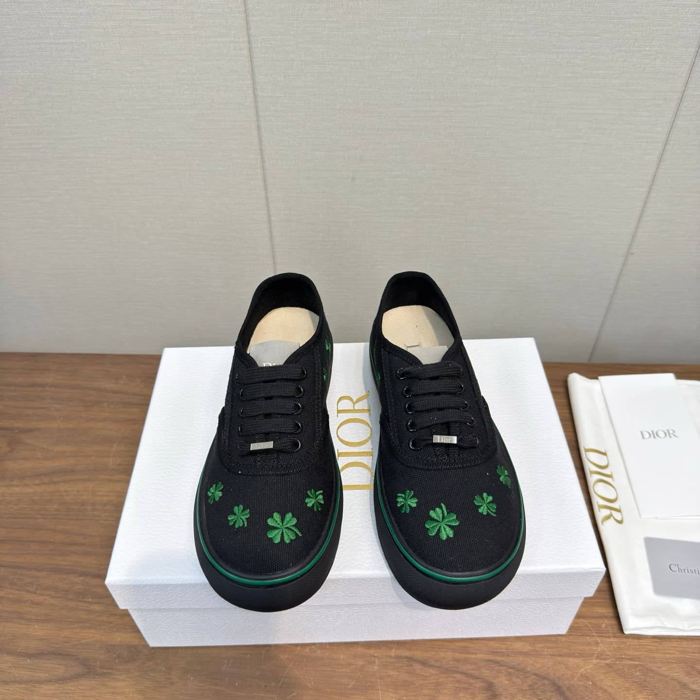 D5776 Dior’s latest 26ss spring collection – casual sports shoes, board shoes — image 1