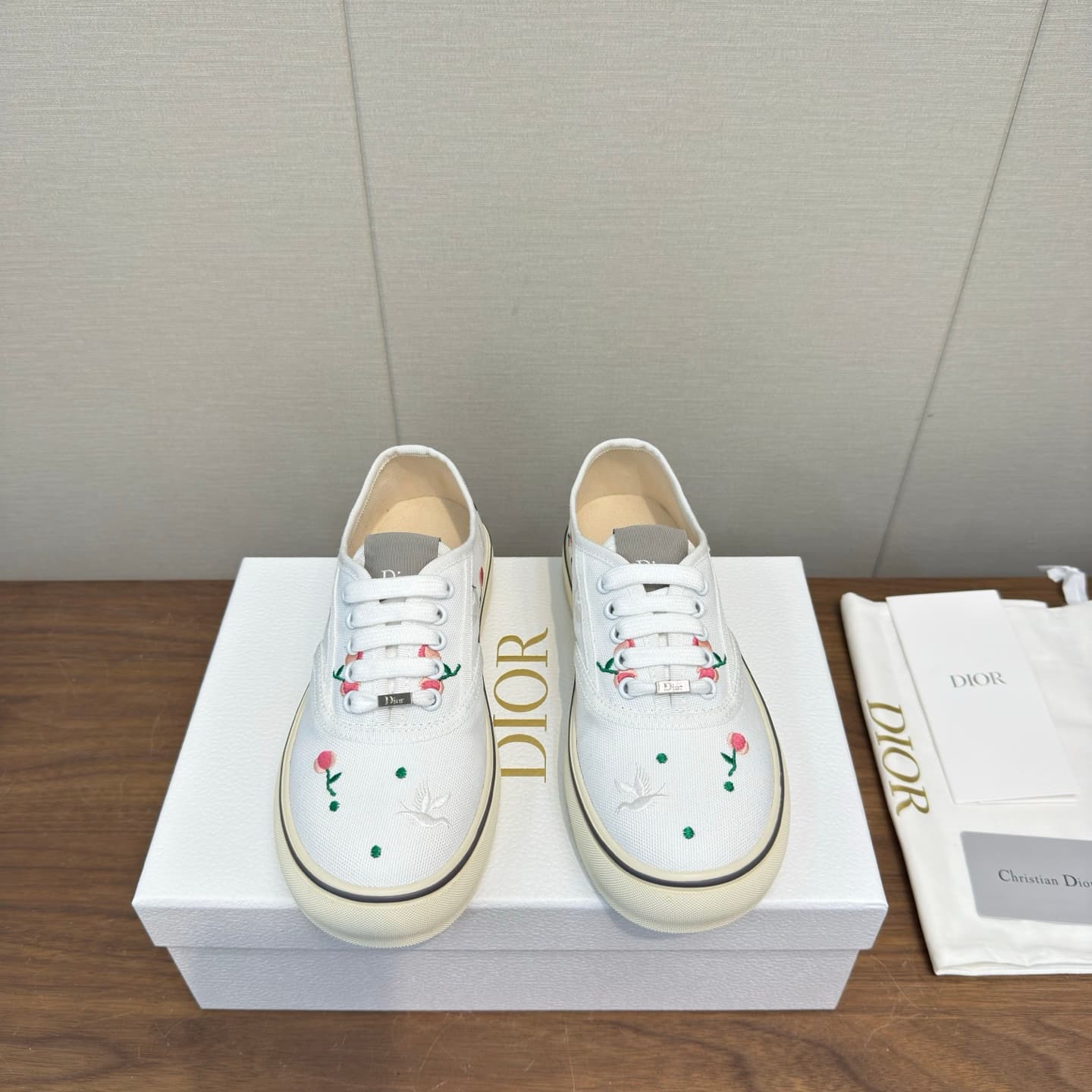 D5770 Dior 26ss Spring Collection – Casual Sports Shoes, Board Shoes — image 1