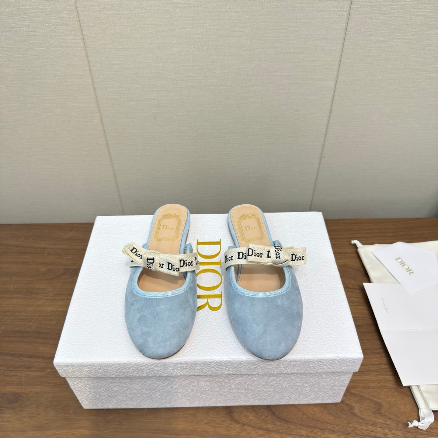 D5888 Dior 2026 – Latest bow 🎀 with a mullet hairstyle!!! — image 1