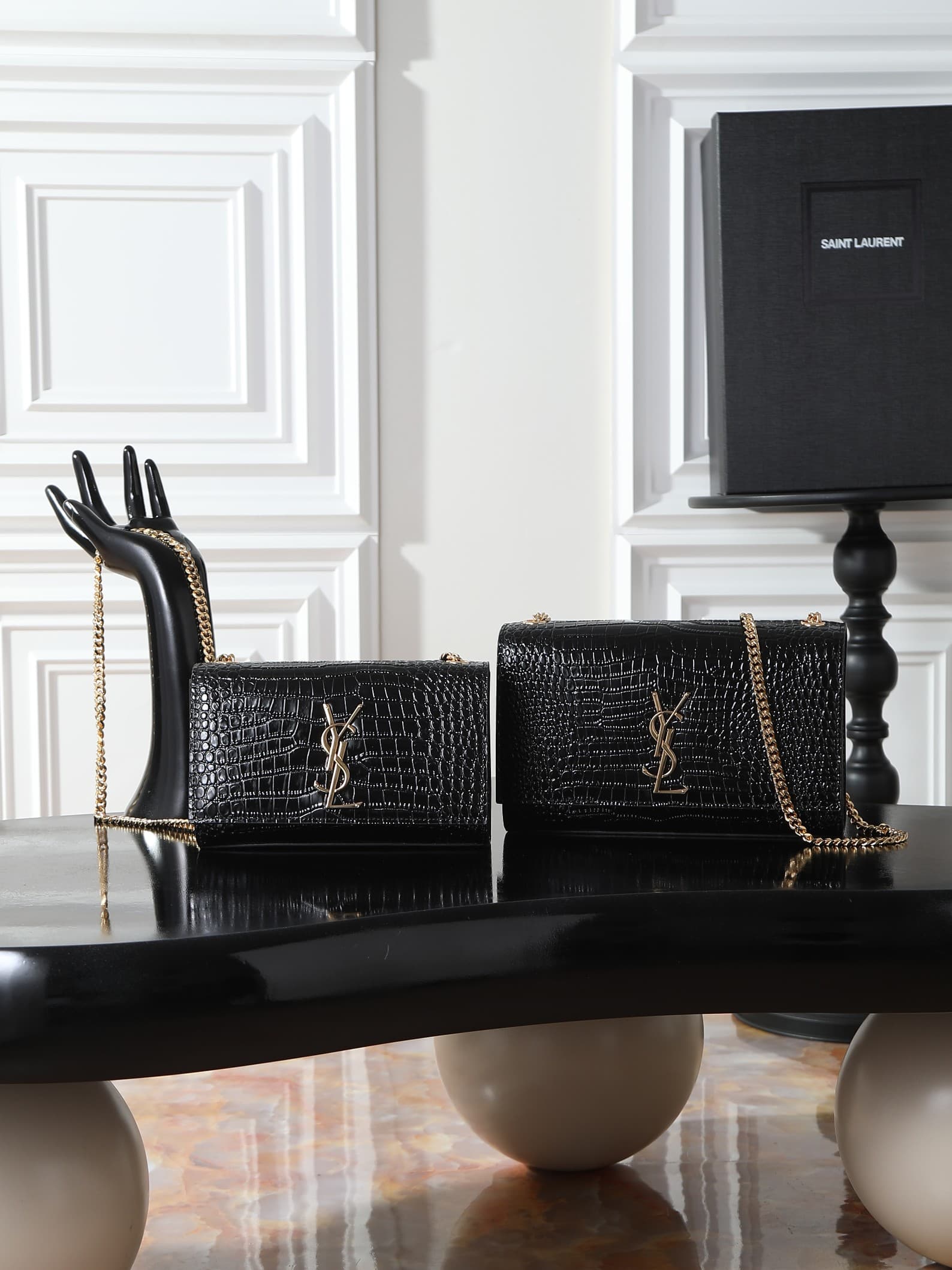 C8447 Black crocodile-patterned gold buckles·24cm/20cm — image 1