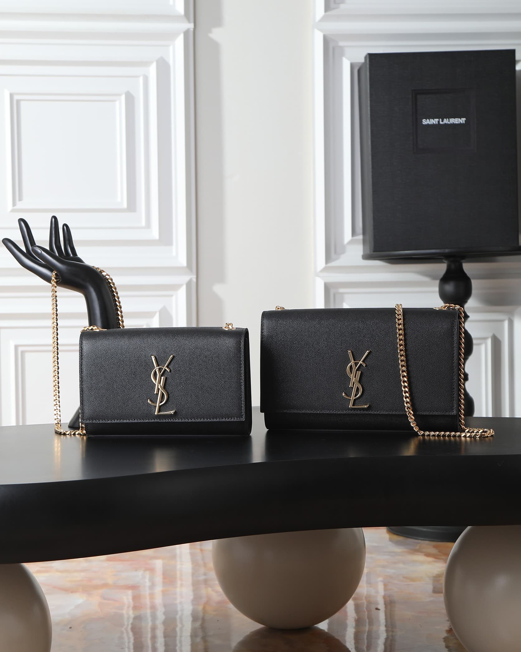 C8415 Black caviar pattern gold clasp · 24cm/20cm — image 1