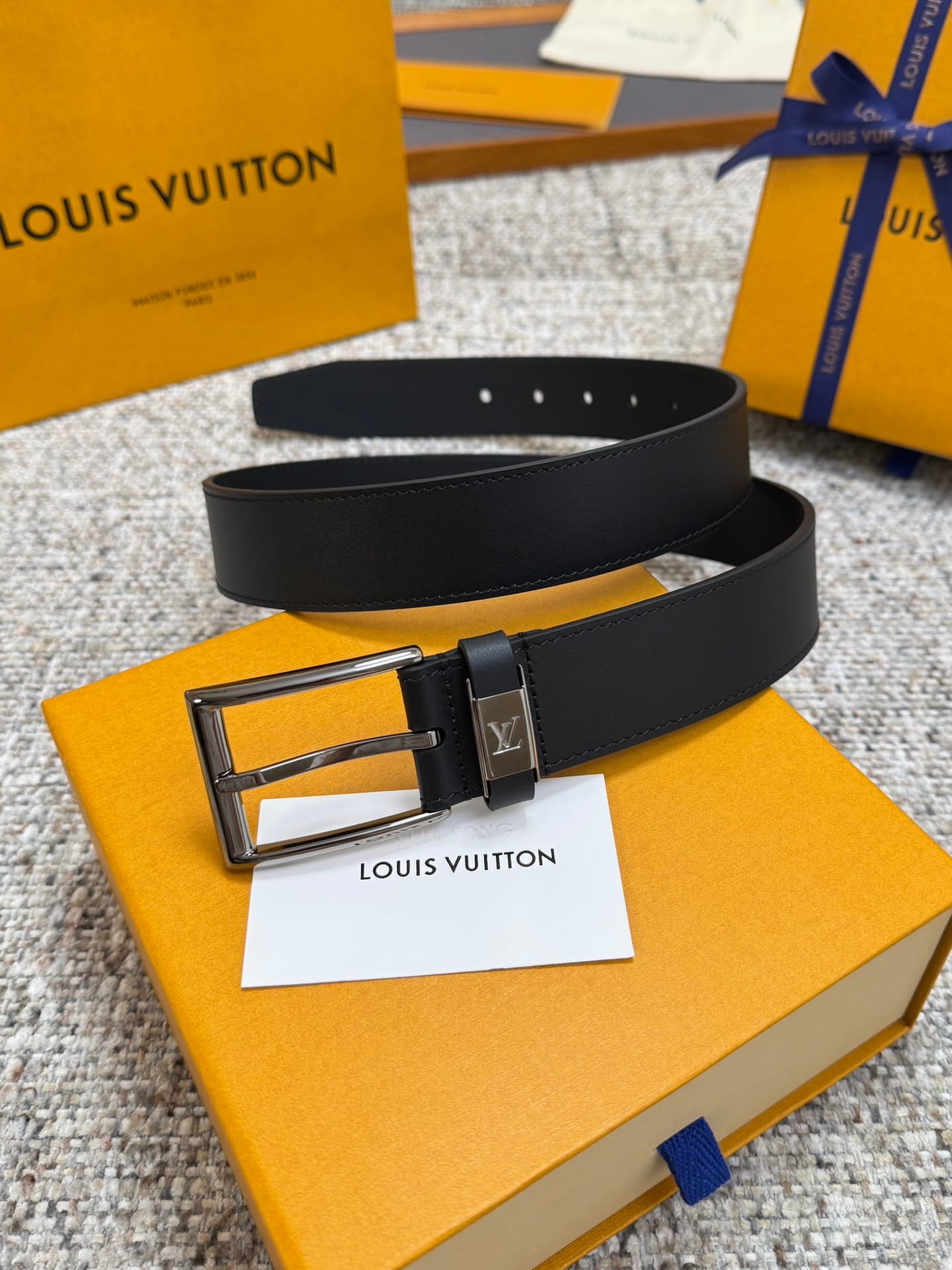 C32894 Louis Vuitton LV Belt Collection/series, original hardware, delicate hand-painted edges, soft and comfortable, wide 3.5 — image 1