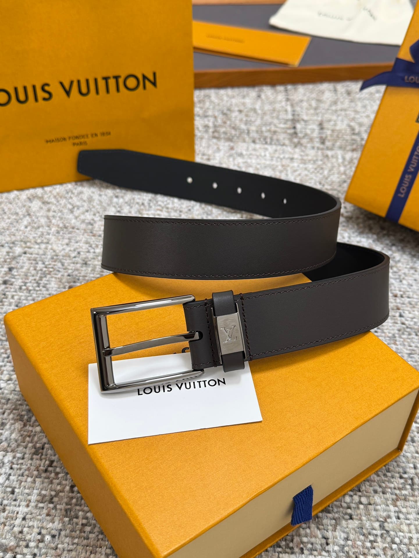 C32889 Louis Vuitton LV Belt Collection/series. Original hardware. Exquisite hand-painted edges. Soft and comfortable. Wide 3.5 — image 1