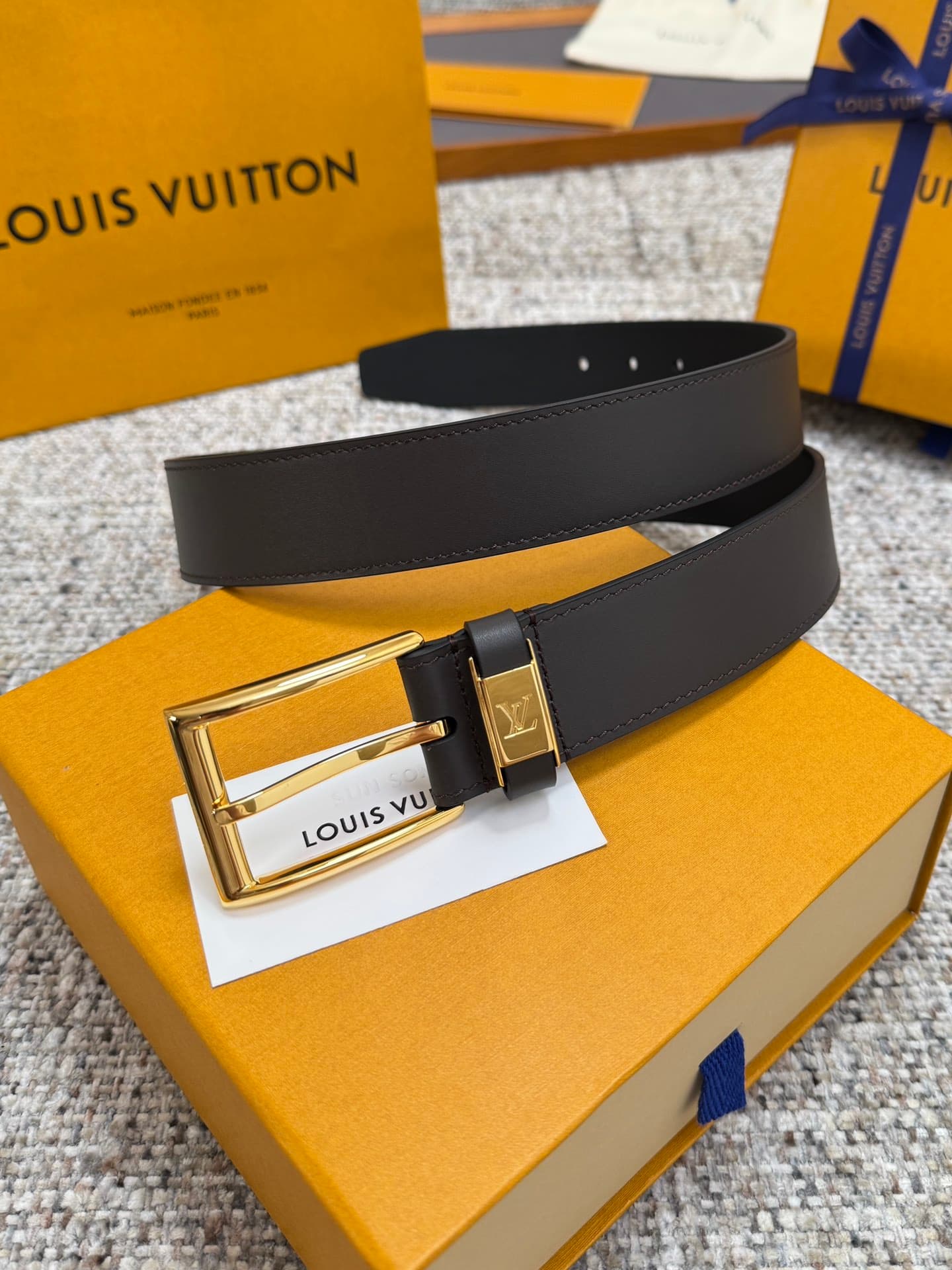 C32887 Louis Vuitton LV Belt Collection/series, original hardware, exquisite hand-painted edges, soft and comfortable, wide 3.5 — image 1