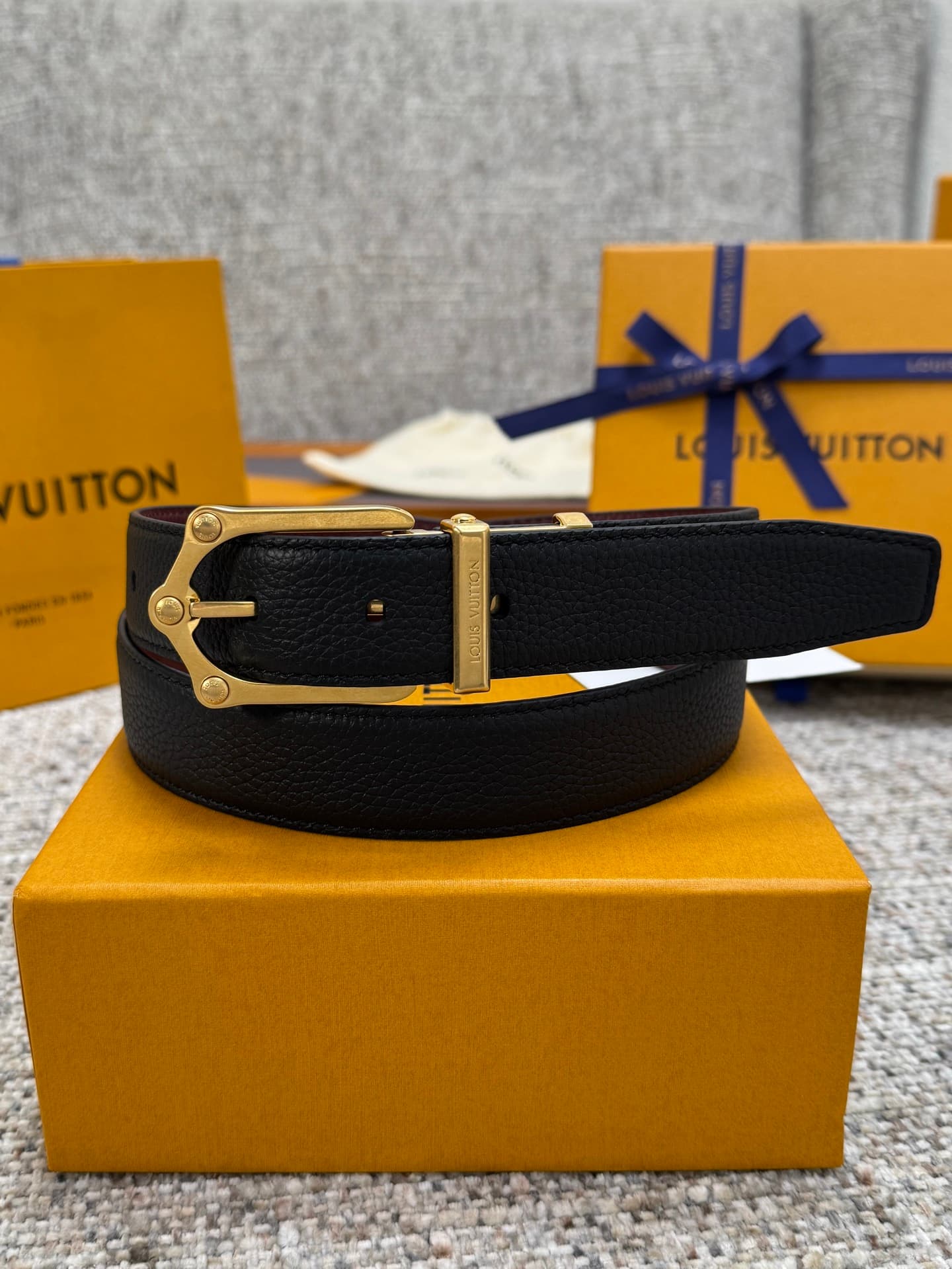 C32882 Louis Vuitton LV Belt FROG Double-Sided Belt Collection. Original hardware. Exquisite hand-painted edges. Soft and comfortable. Wide 3.0 — image 1